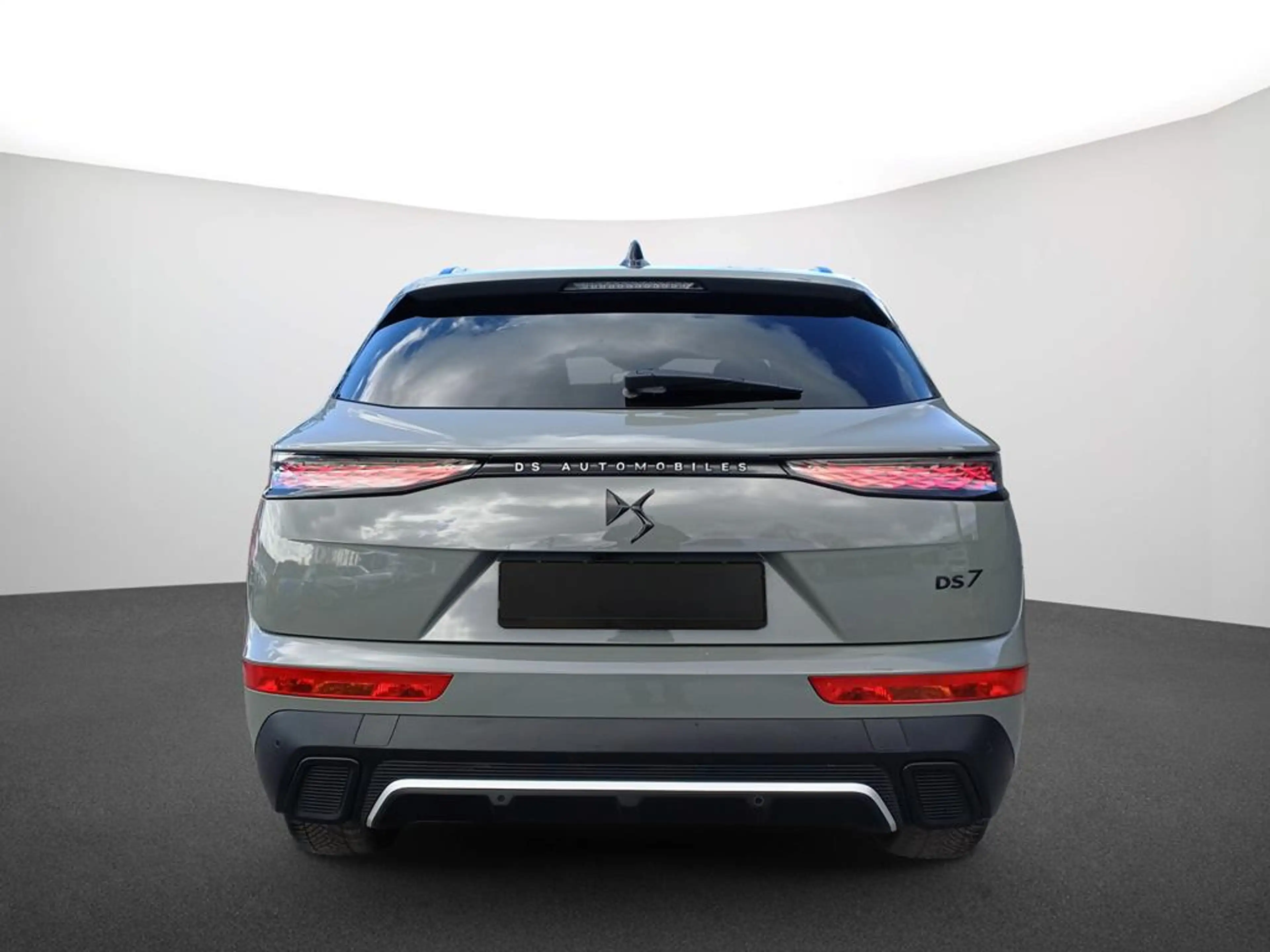 DS Automobiles DS 7 DS 7 PERFORMANCE LINE + BlueHDi 130 EAT8 — photo 3