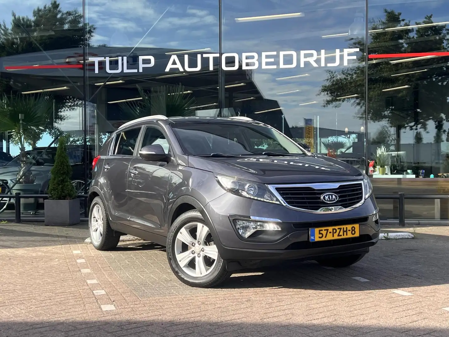 Kia Sportage 1.6 GDI ISG X-ecutive Plus Pack Navi Camera NAP Grijs - 2