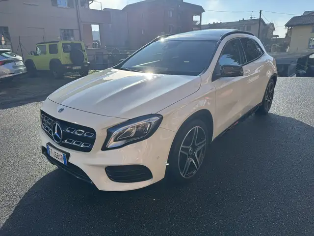 Mercedes-Benz GLA 200 d Sport 4matic auto TETTO PANO APRIBILE-CERCHI AMG