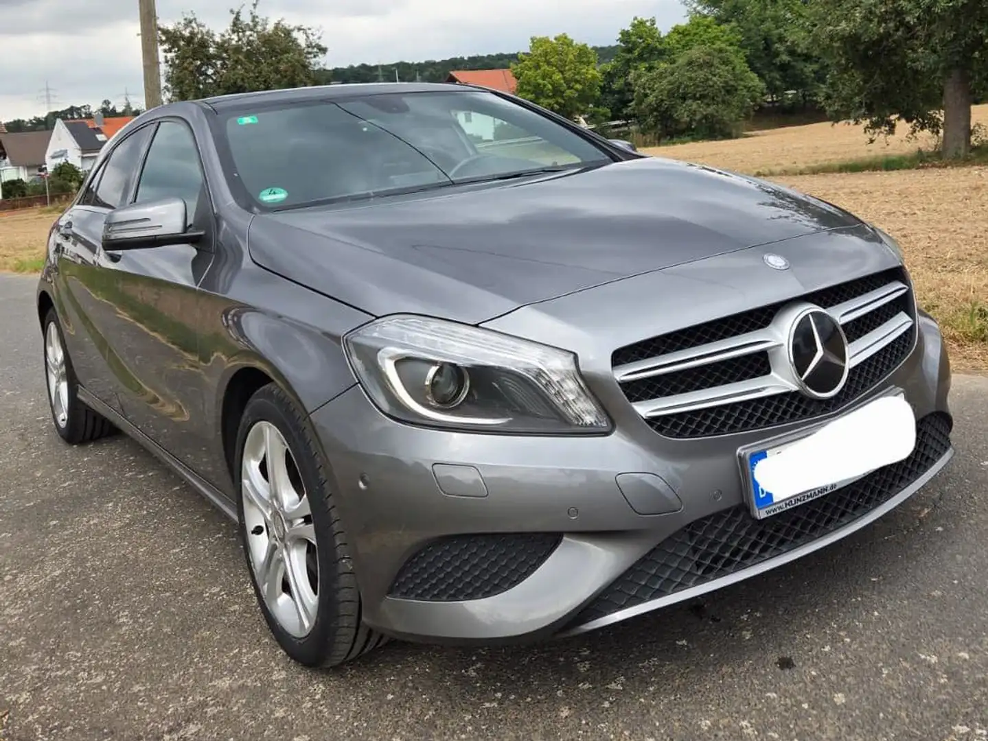 Mercedes-Benz A 180 A 180 CDI (BlueEFFICIENCY) Urban Silber - 2
