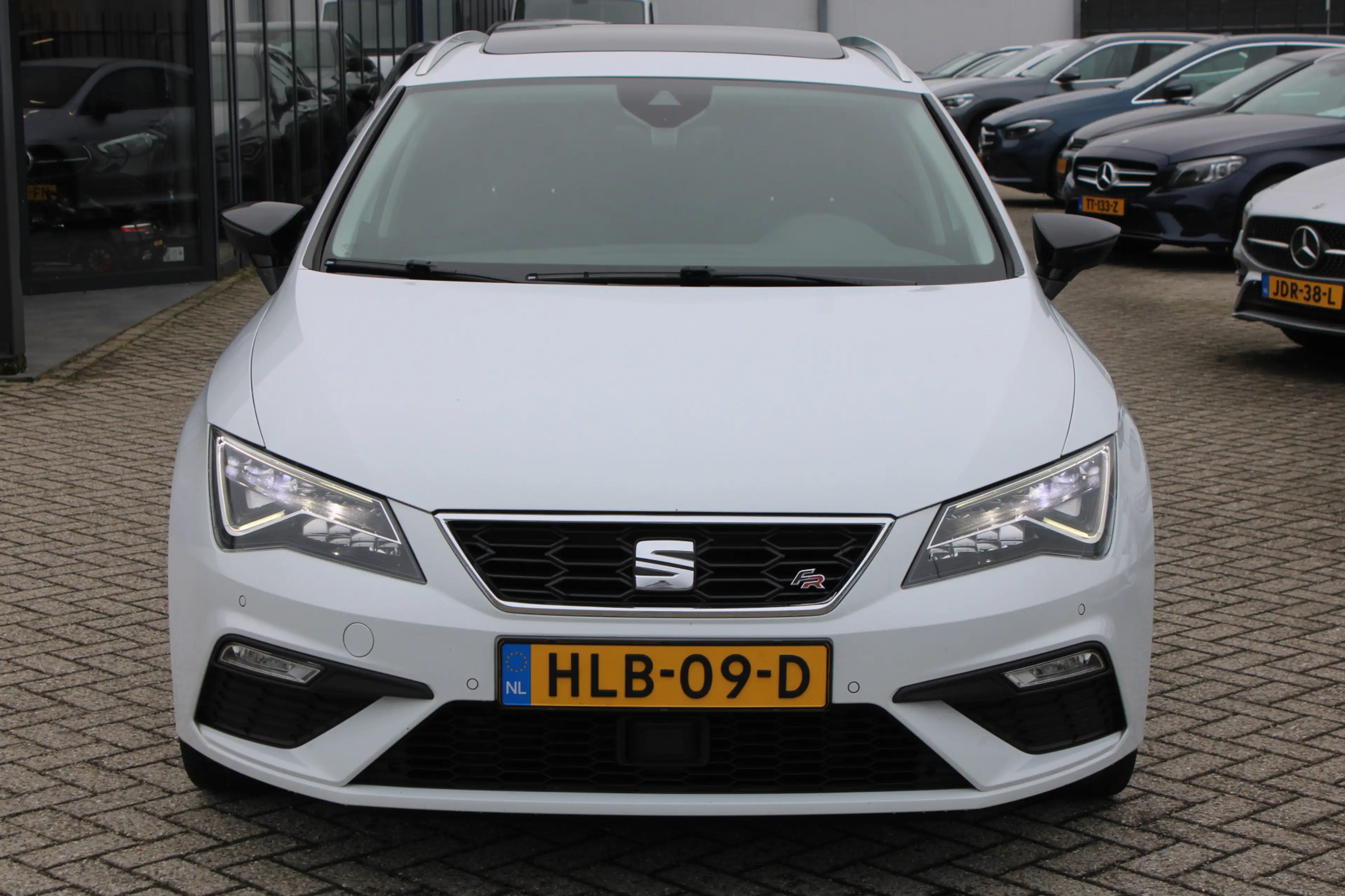SEAT Leon ST 1.5 TSI FR Business Intense PANORAMADAK ACC — photo 3