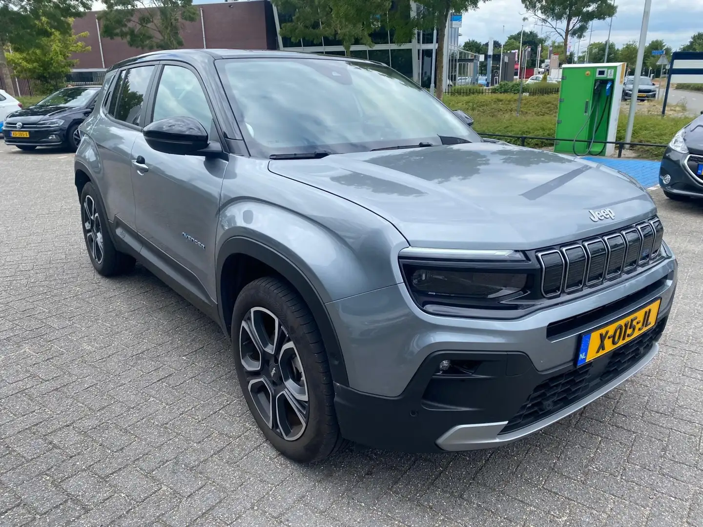 Jeep Avenger 1st Edition 54 kWh Achteruitrijcamera | Parkeersen Grijs - 2