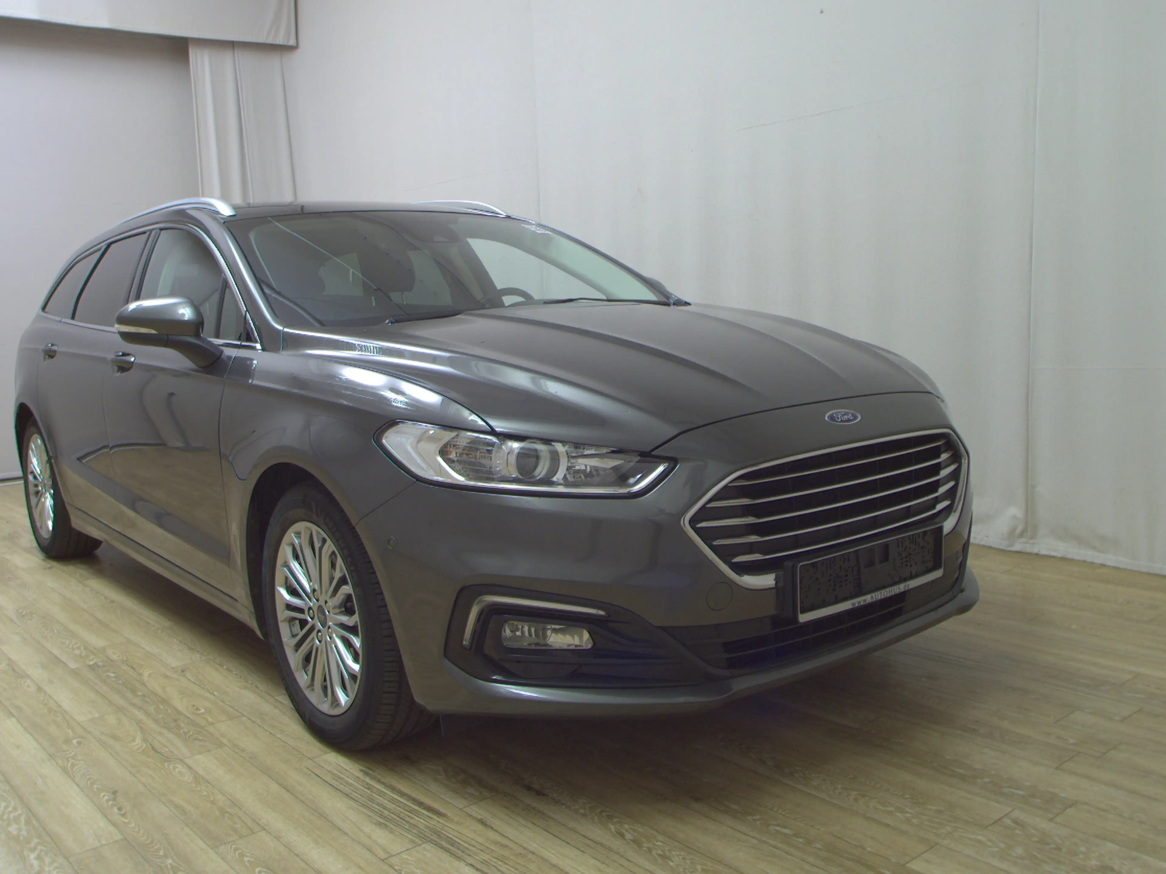 Ford Mondeo Turnier 2.0 EB Titanium Navi RFK 4xShz SPORTSITZE KLIMAAUT RADIO MFL SHZ AHK KAMERA — photo 3
