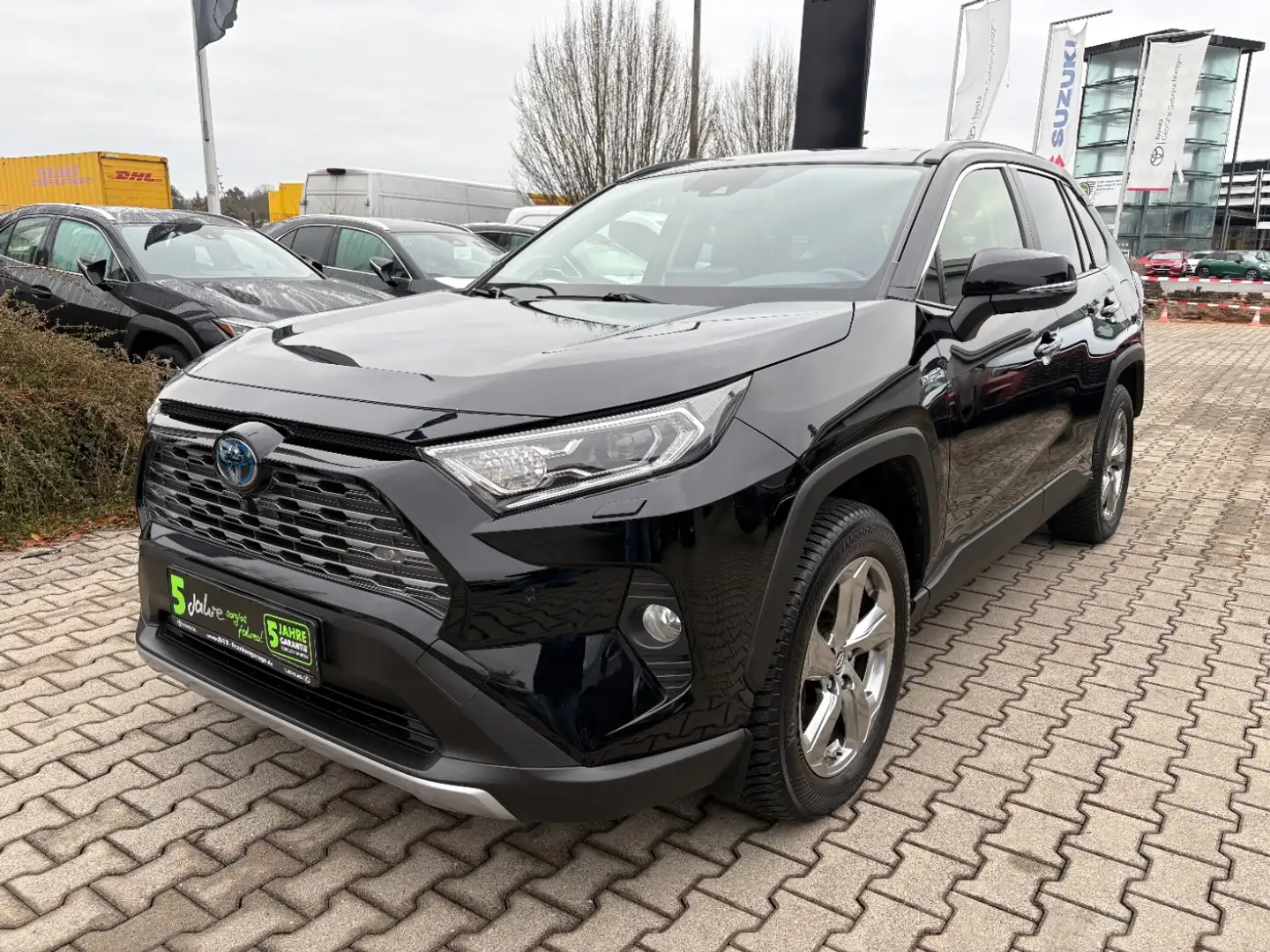 Toyota RAV 4 2.5 Hybrid Lounge 4x4 AHK, Pano, JBL, Navi Zwart - 2