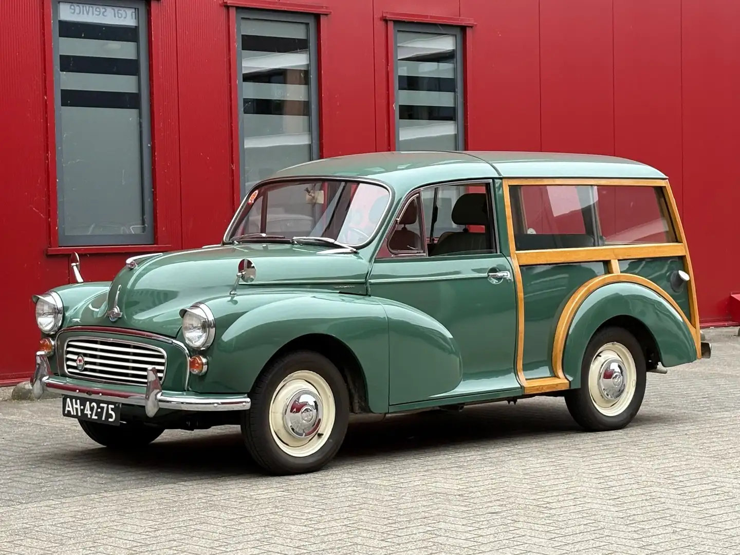 Oldtimer Morris Minor Traveller 1000 Verde - 1