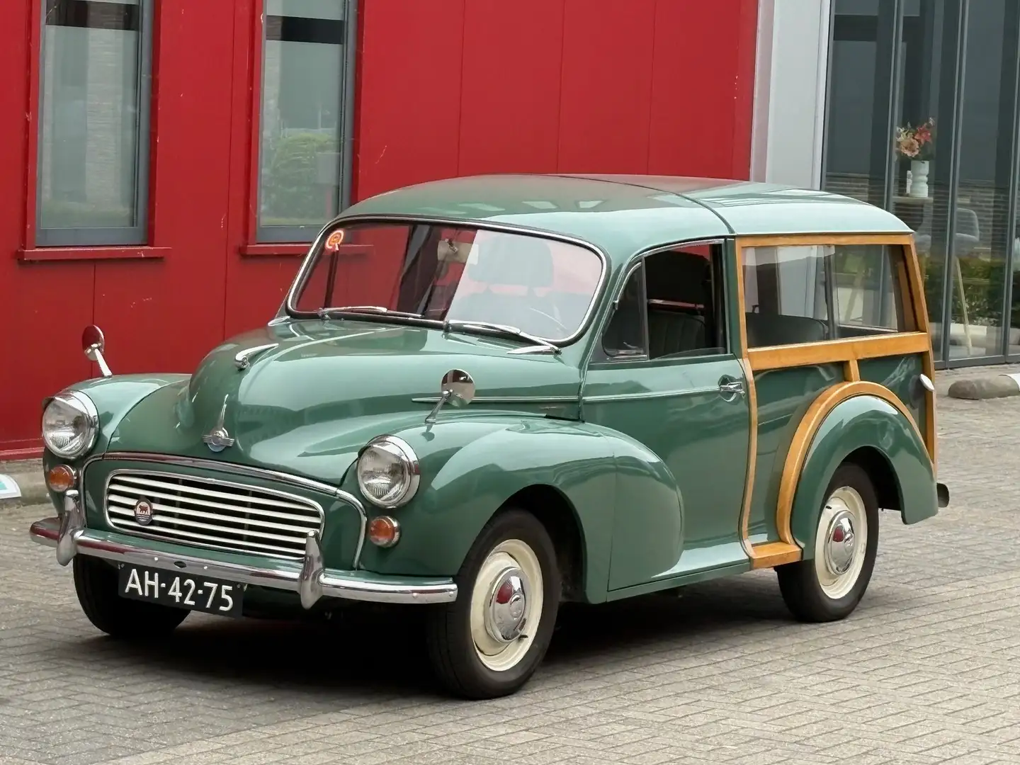 Oldtimer Morris Minor Traveller 1000 Verde - 2