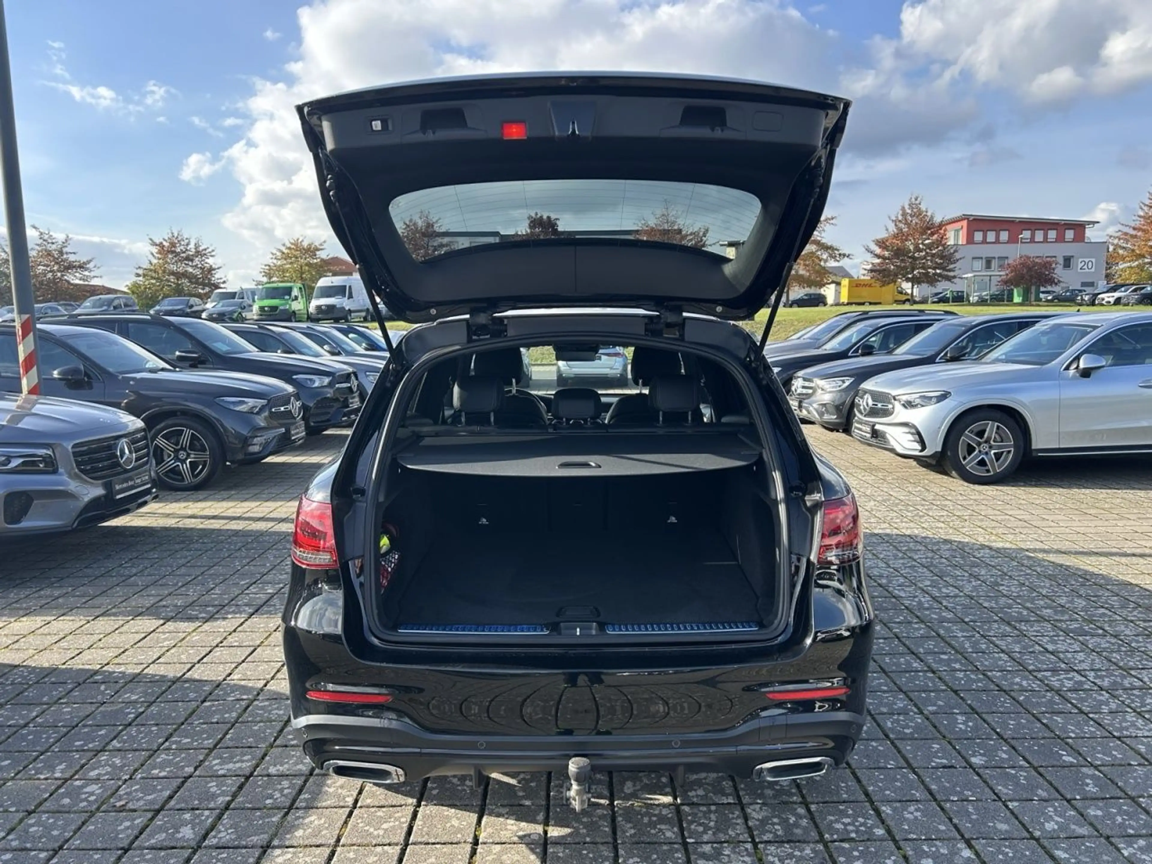 Mercedes-Benz GLC 400 d 4M AMG+BURM+NIGHT+AHK+KAM+LED+Keyl+PDC — photo 10