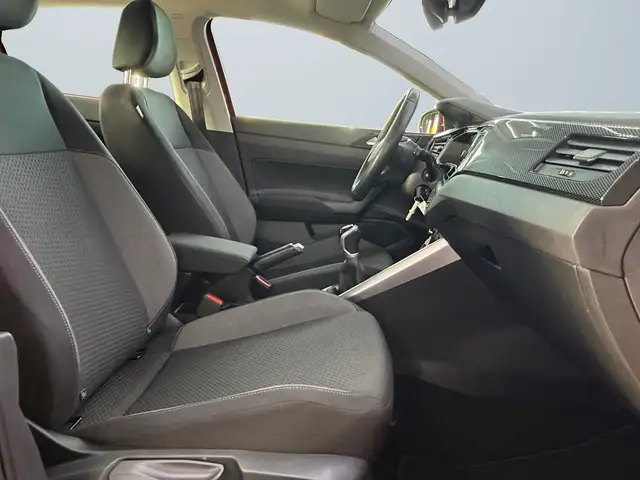 Volkswagen Polo view 10