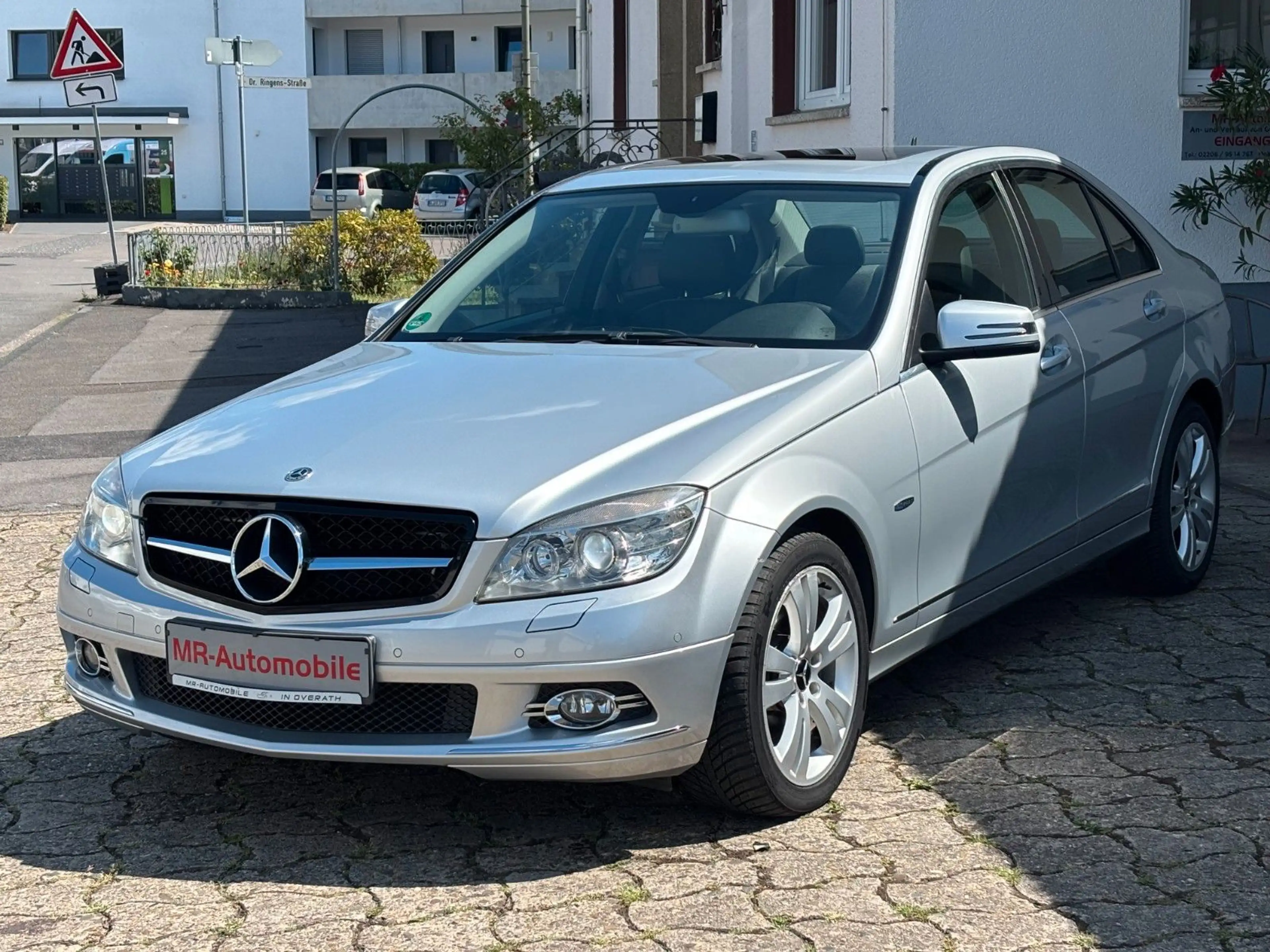 Mercedes-Benz C 250 CGI Lim*Avantgarde*Xenon*Navi*Scheckheft* — photo 2