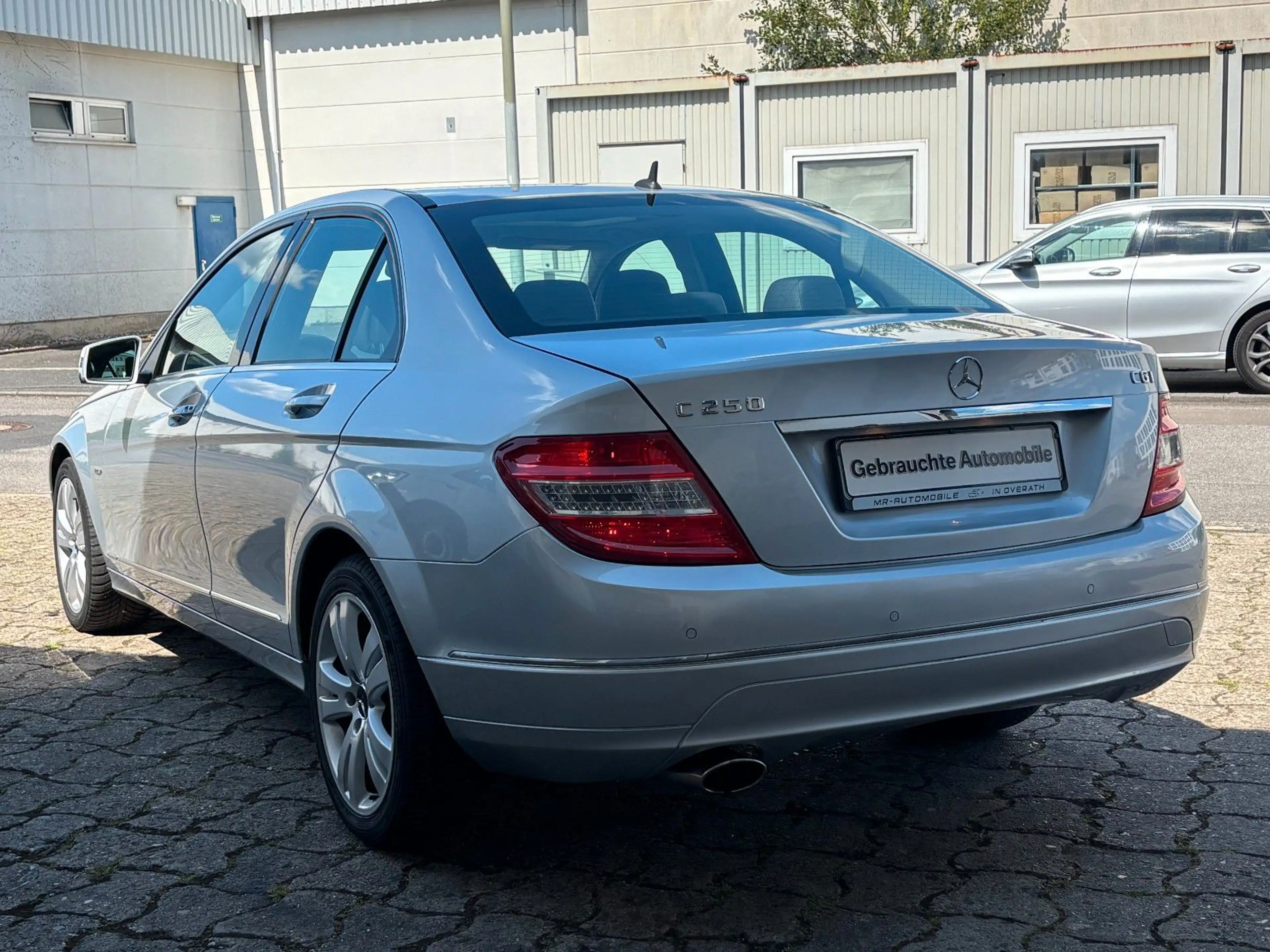 Mercedes-Benz C 250 CGI Lim*Avantgarde*Xenon*Navi*Scheckheft* — photo 5