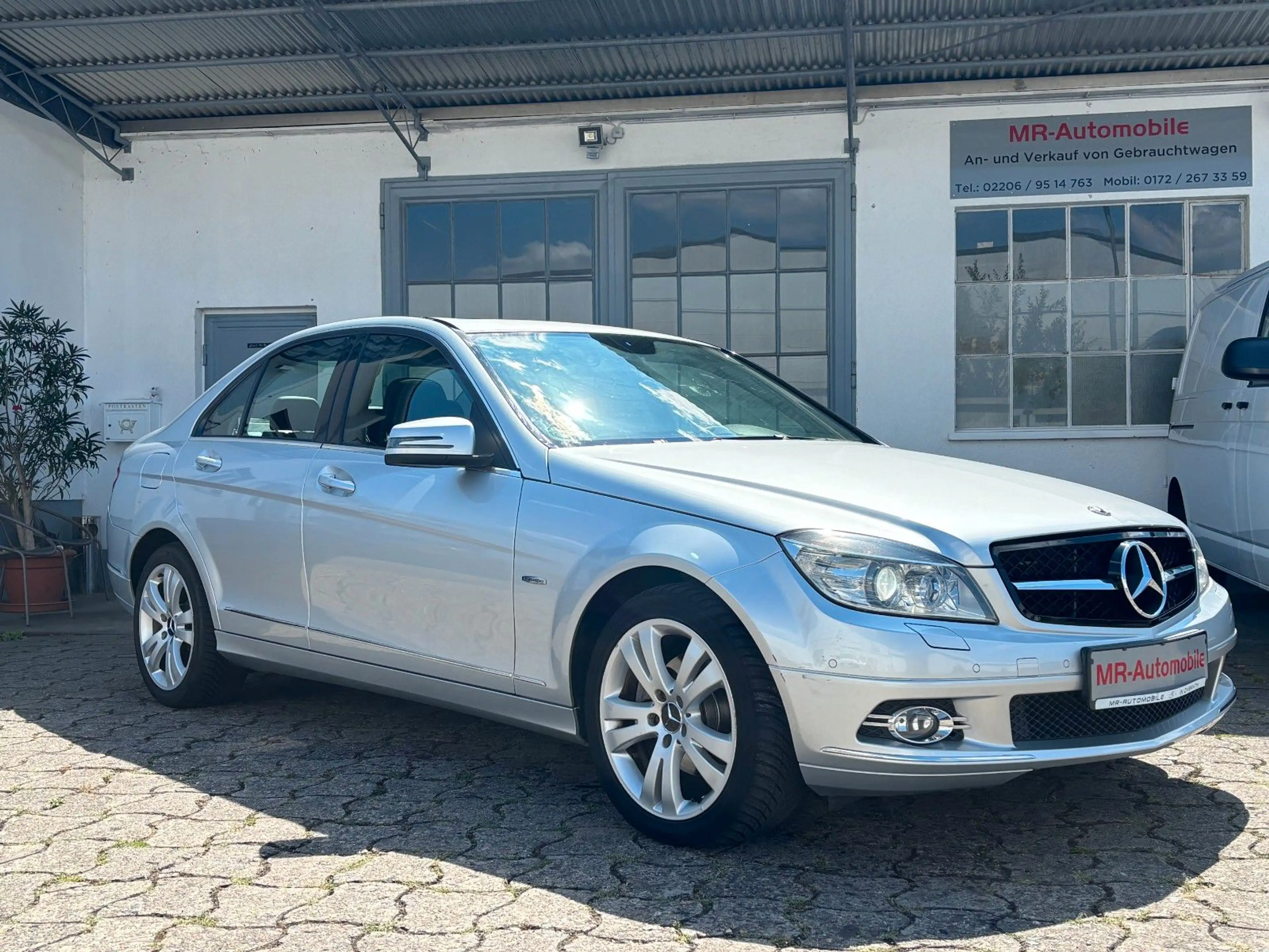 Mercedes-Benz C 250 CGI Lim*Avantgarde*Xenon*Navi*Scheckheft*