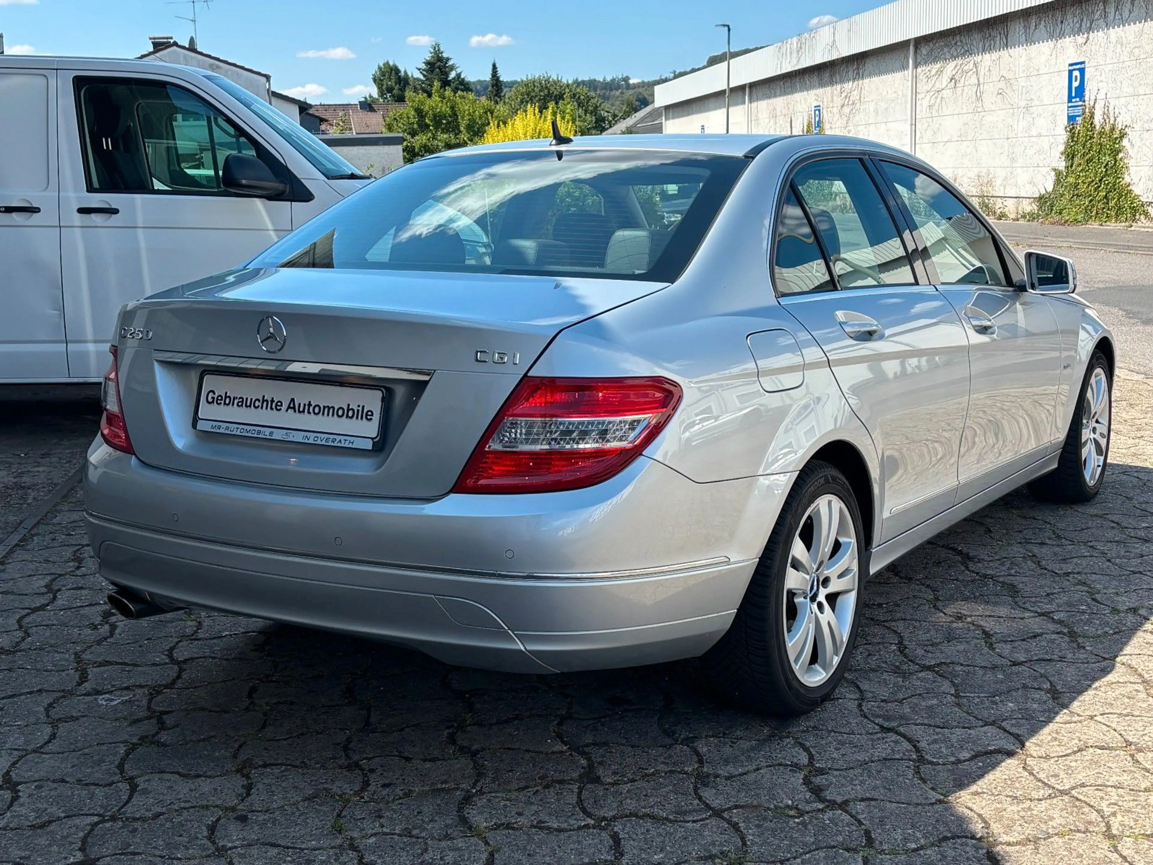 Mercedes-Benz C 250 CGI Lim*Avantgarde*Xenon*Navi*Scheckheft* — photo 6