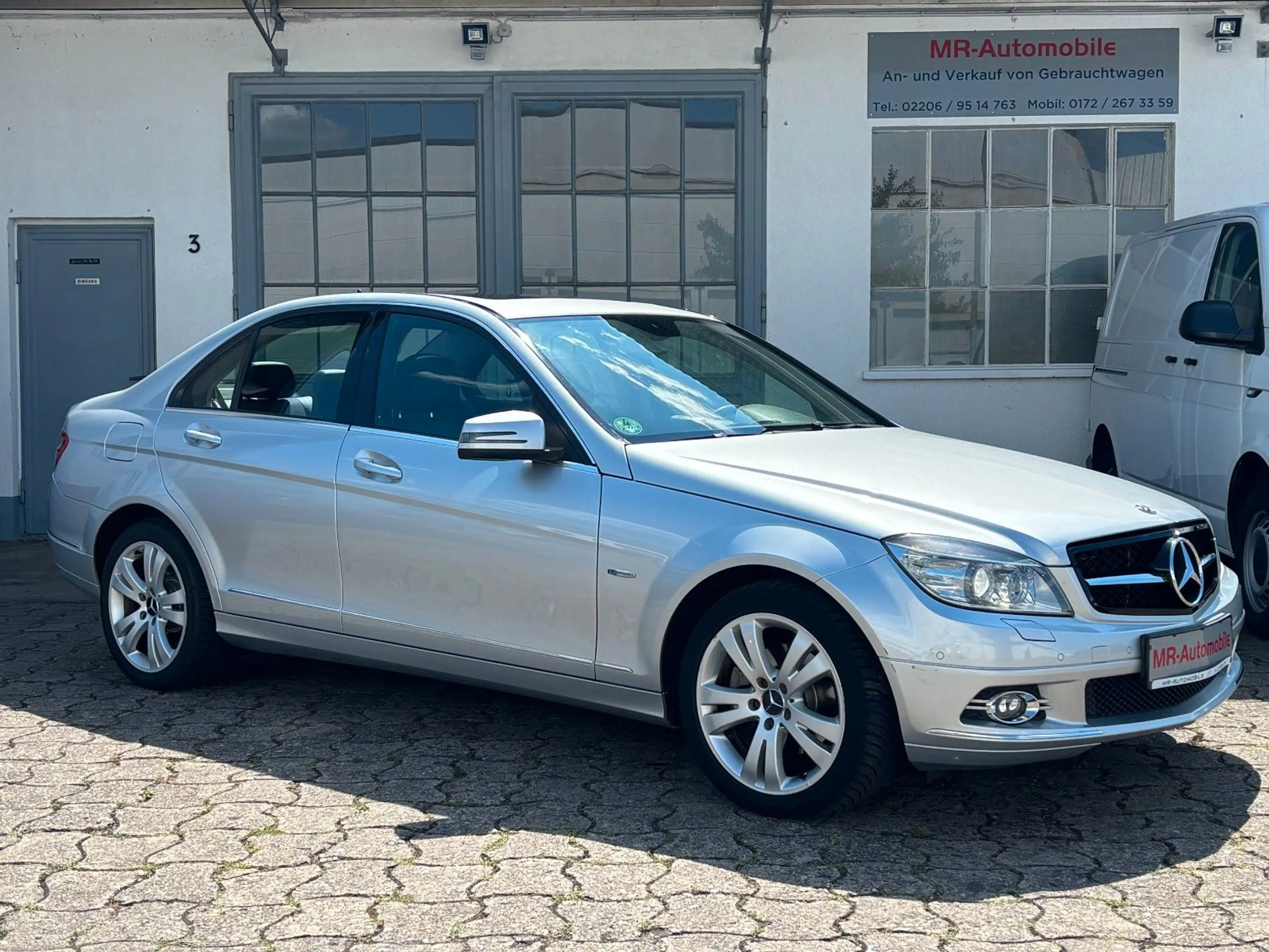 Mercedes-Benz C 250 CGI Lim*Avantgarde*Xenon*Navi*Scheckheft* — photo 12