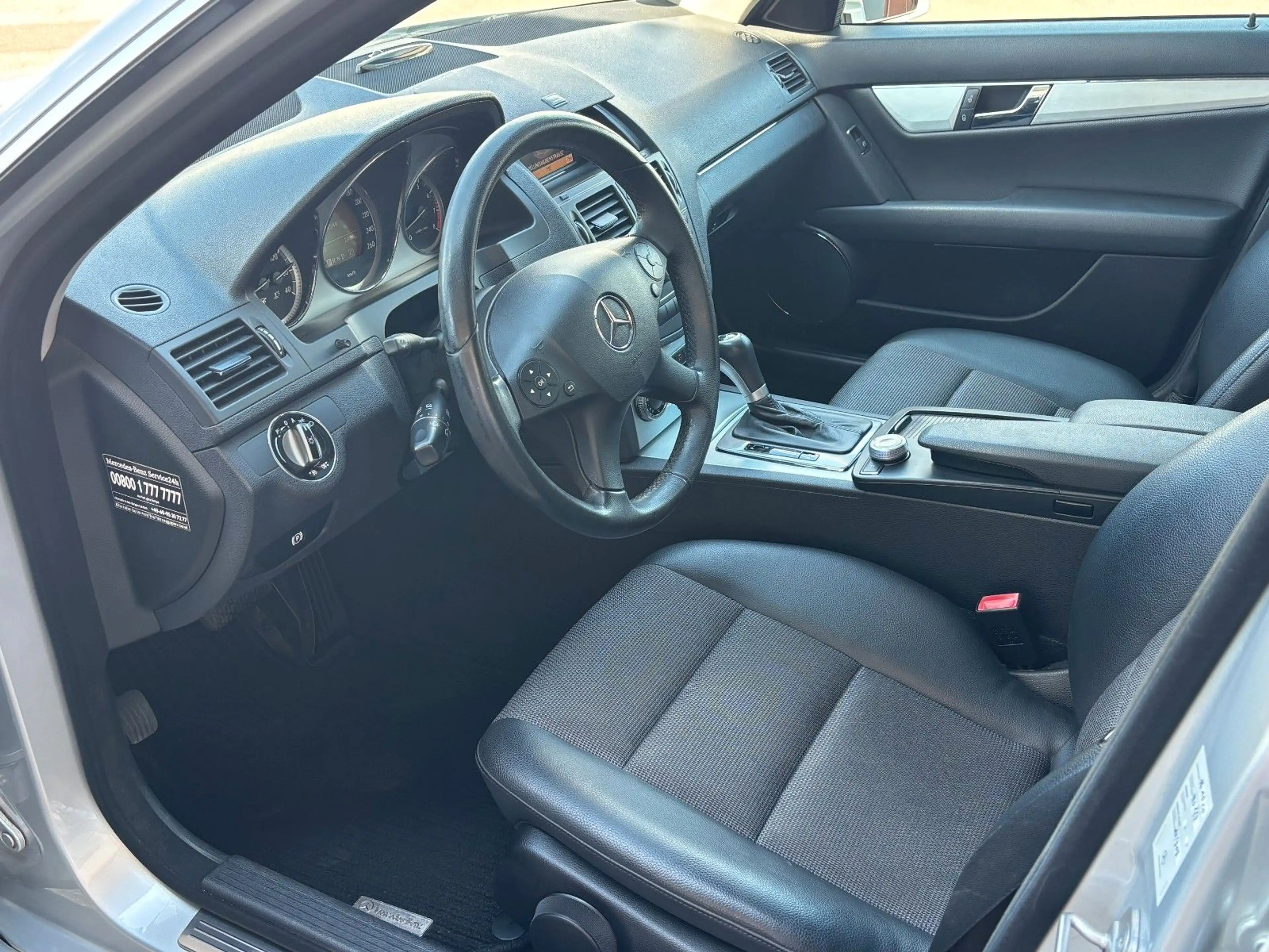 Mercedes-Benz C 250 CGI Lim*Avantgarde*Xenon*Navi*Scheckheft* — photo 13