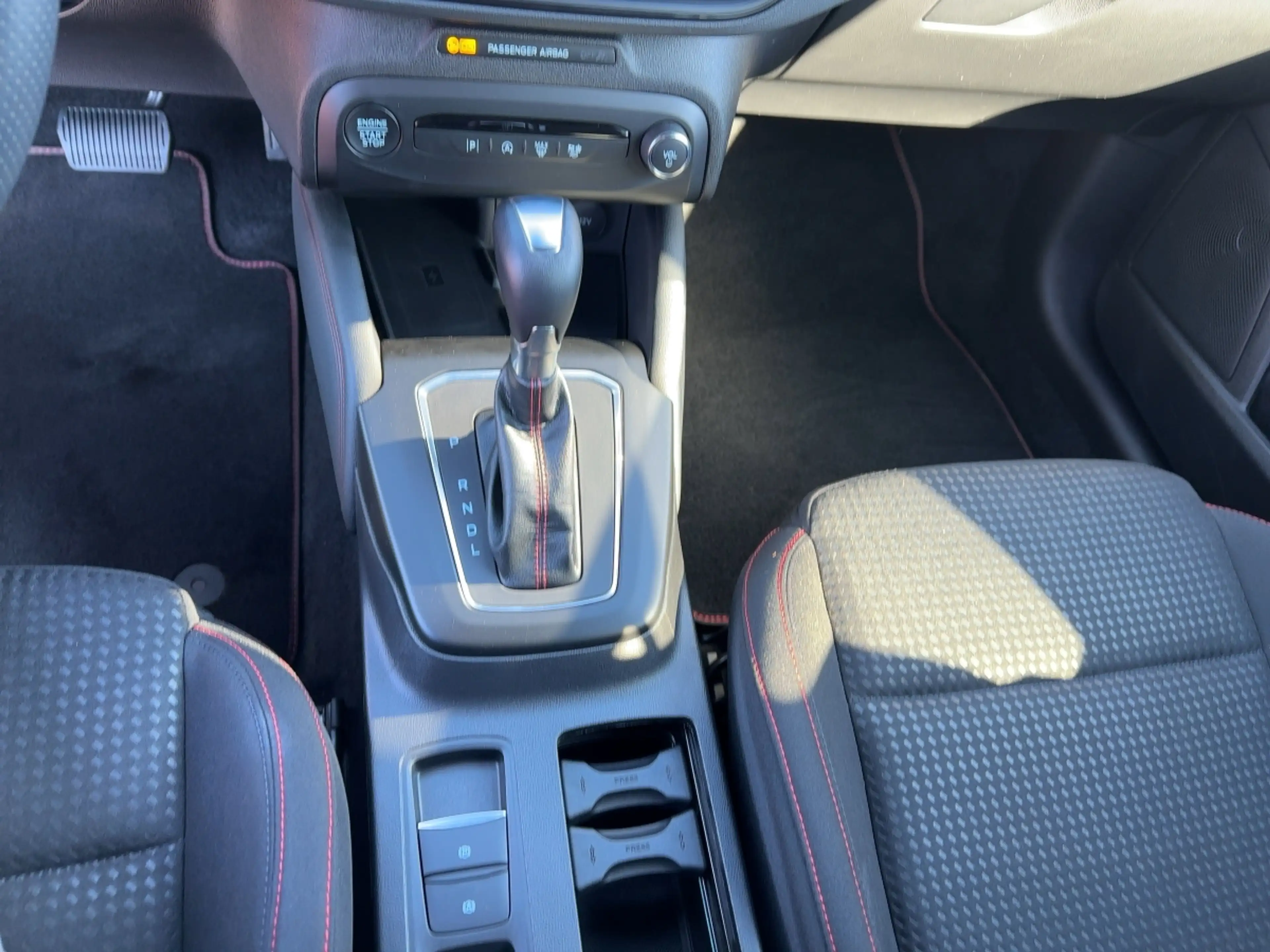 Ford Focus ST-LINE X 5W 1.0T 155 MH OB3B ACC CAM LED — photo 13