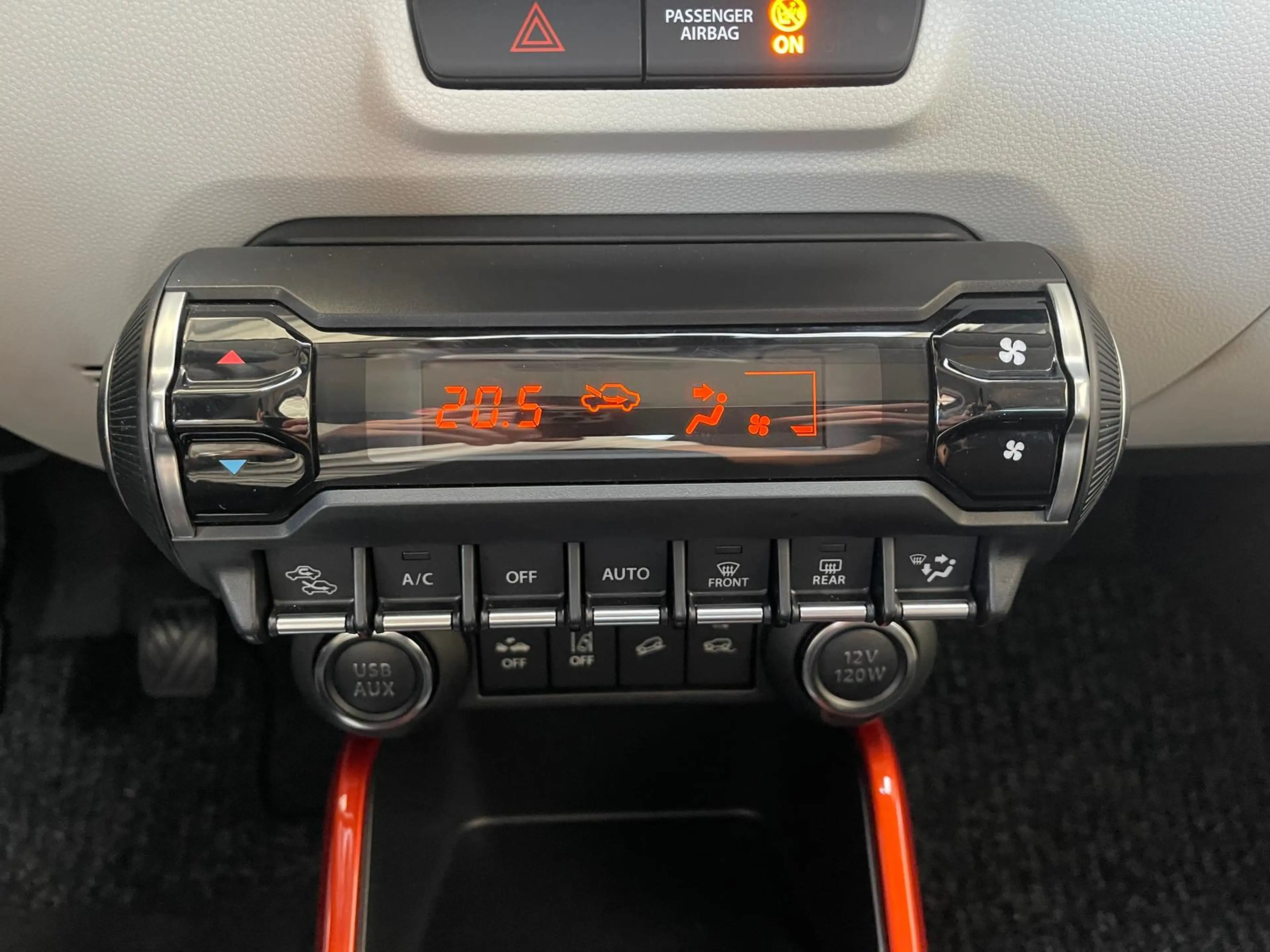 Suzuki Ignis 1.2 Intro Edition+ Allgrip+LED+Alu+Klimaa+ — photo 13