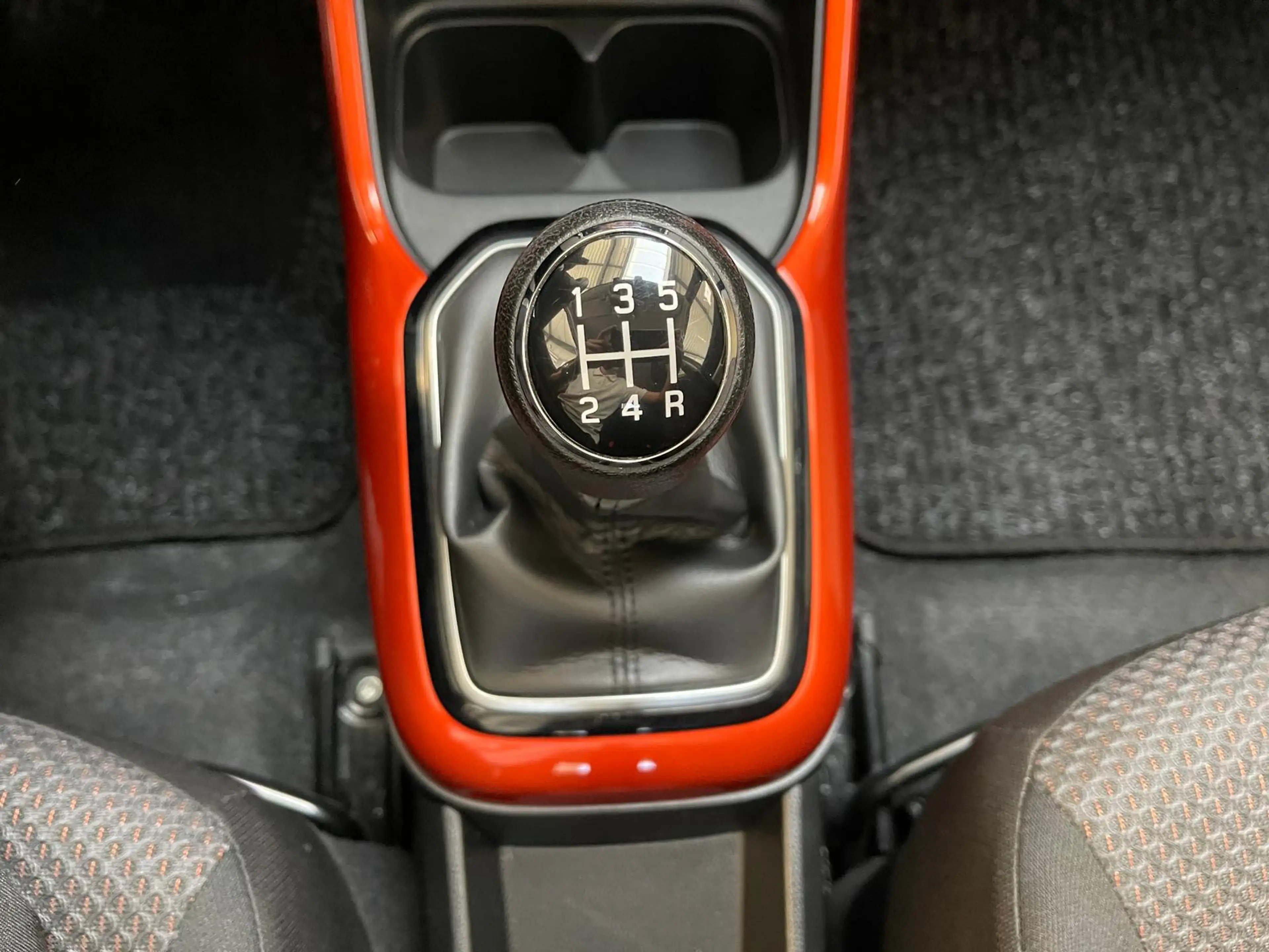 Suzuki Ignis 1.2 Intro Edition+ Allgrip+LED+Alu+Klimaa+ — photo 14