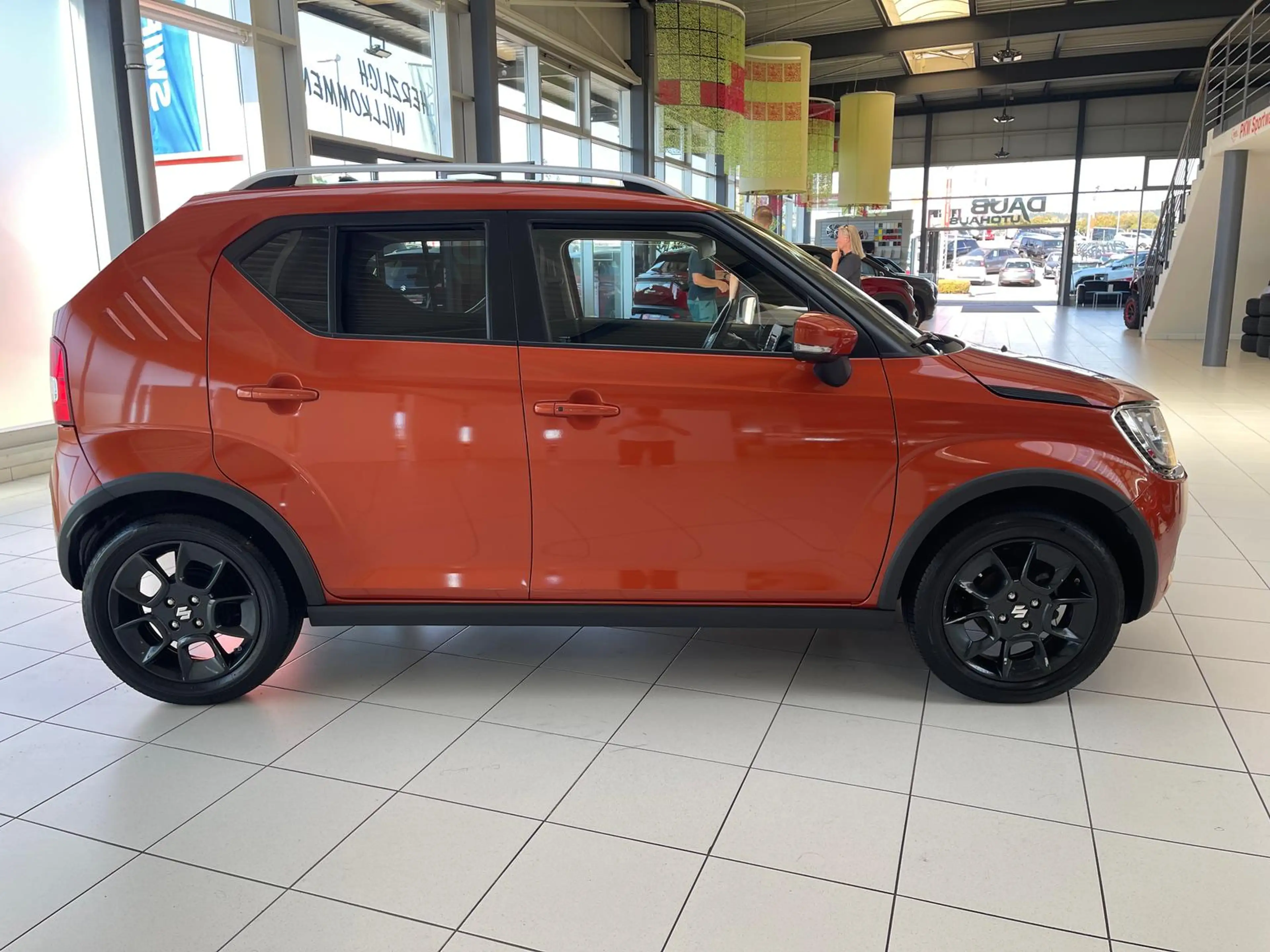 Suzuki Ignis 1.2 Intro Edition+ Allgrip+LED+Alu+Klimaa+ — photo 6