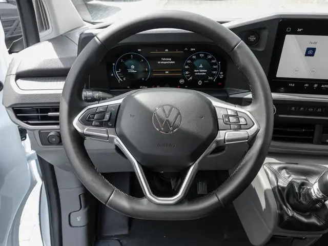 Volkswagen Transporter view 6