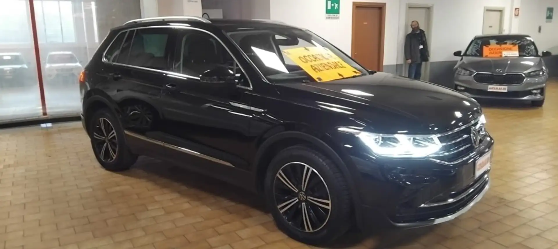 Volkswagen Tiguan 1.5 TSI 150 CV DSG ACT Elegance 18" VIDEO LED Grau - 1