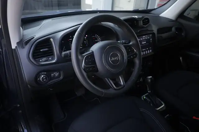 Jeep Renegade view 14