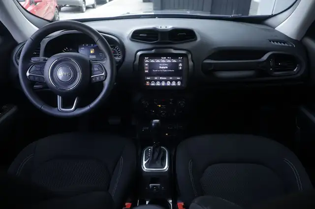 Jeep Renegade view 2
