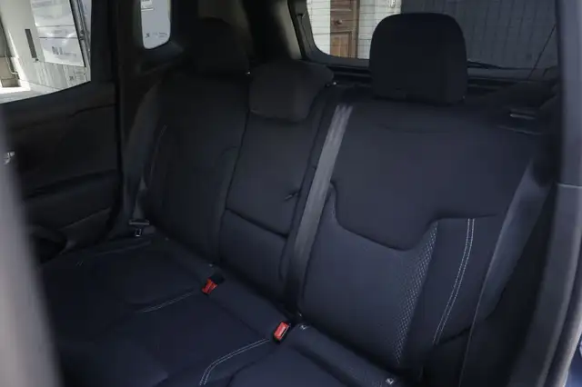 Jeep Renegade view 3