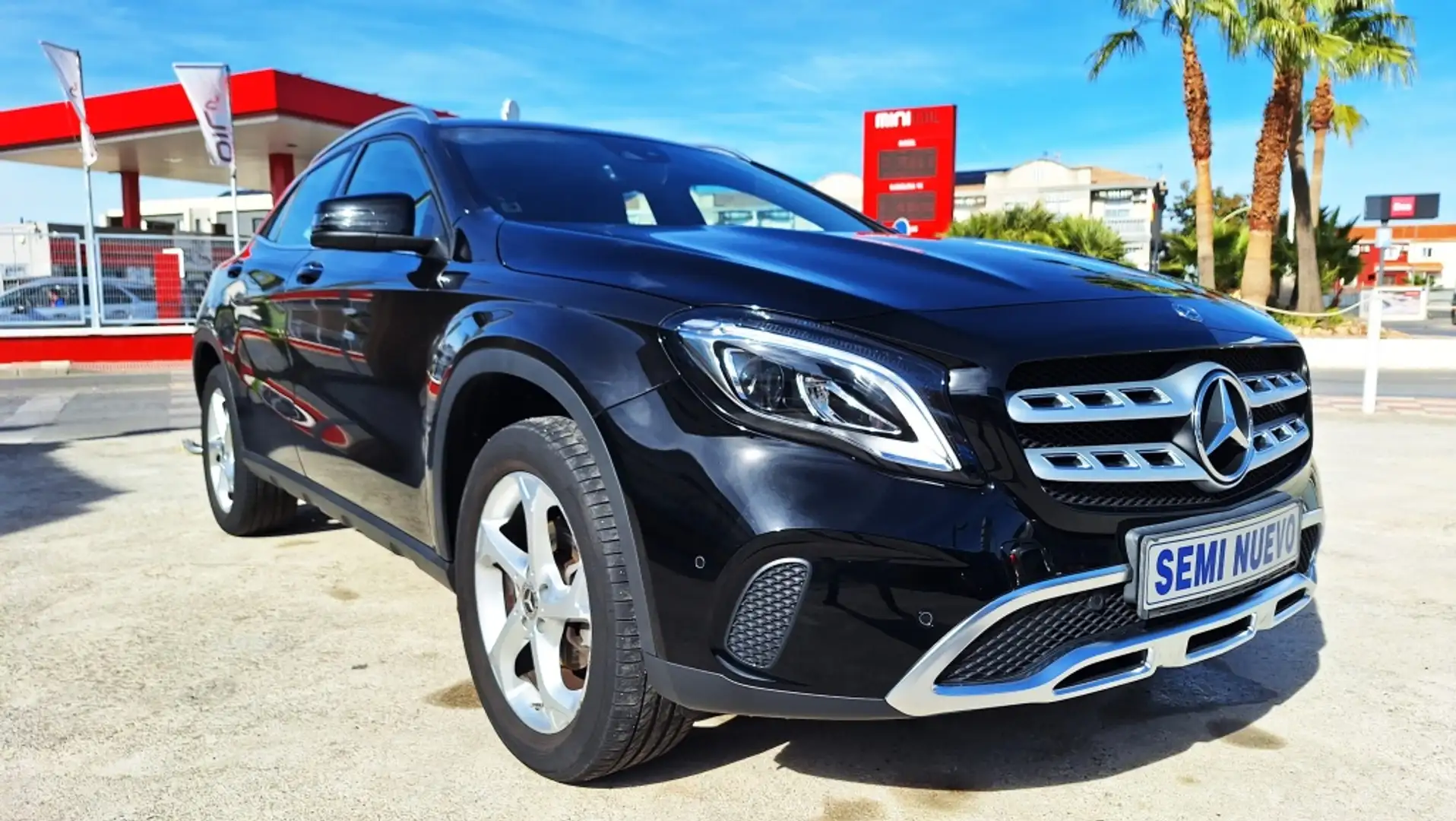 Mercedes-Benz GLA 180 7G-DCT Negro - 1