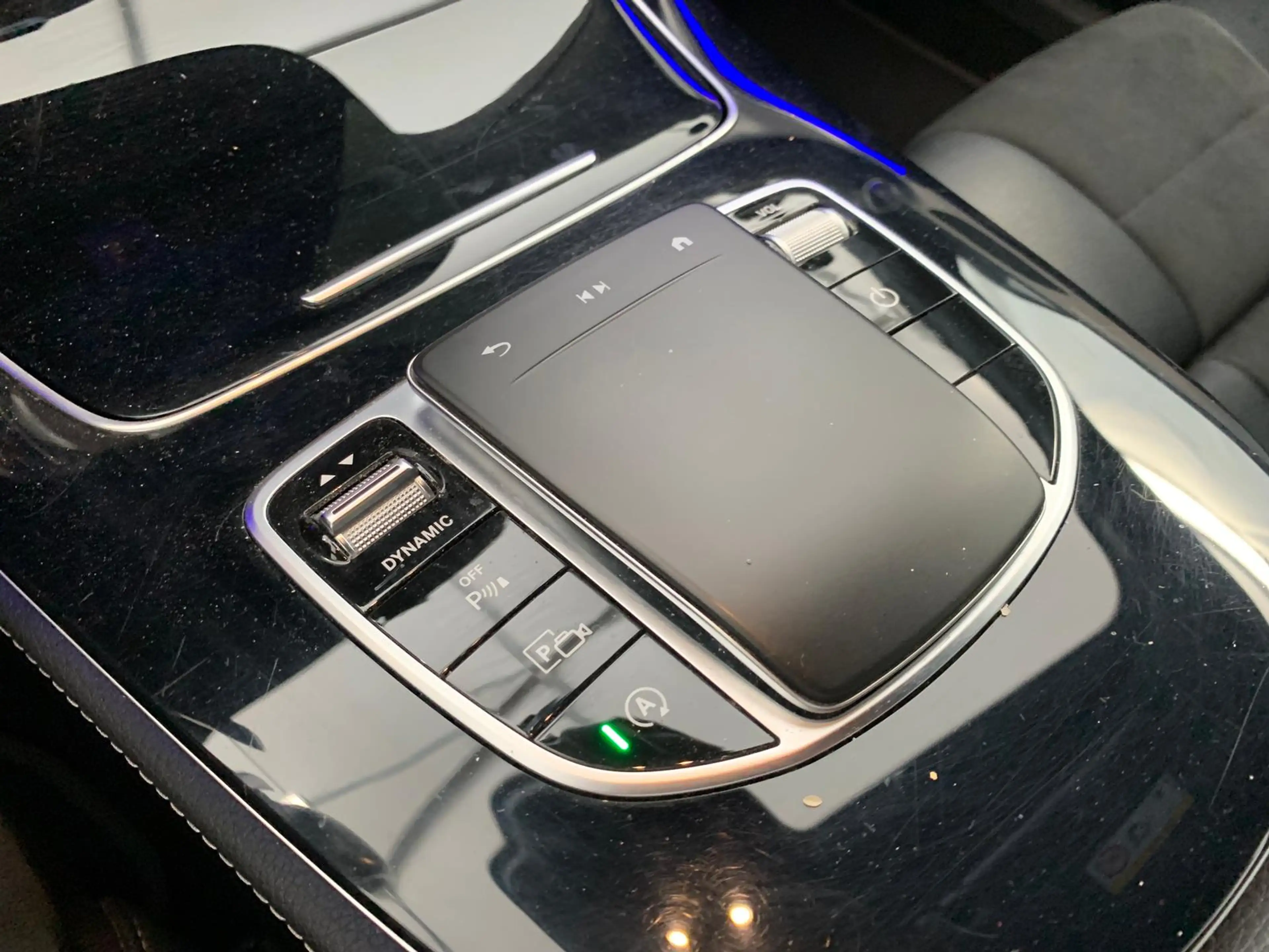 Mercedes-Benz CLS 400 Coupe AMG DISTR | 20Z | WIDESCREEN | KAM — photo 10