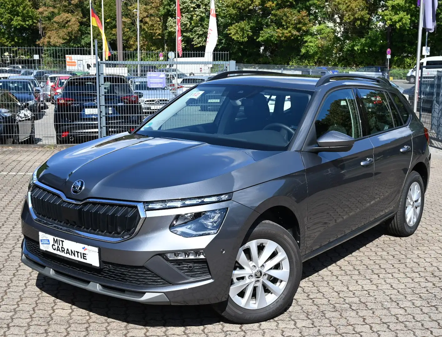Skoda Kamiq 1.5 TSI Selection Navi Kamera 5tkm Gris - 2