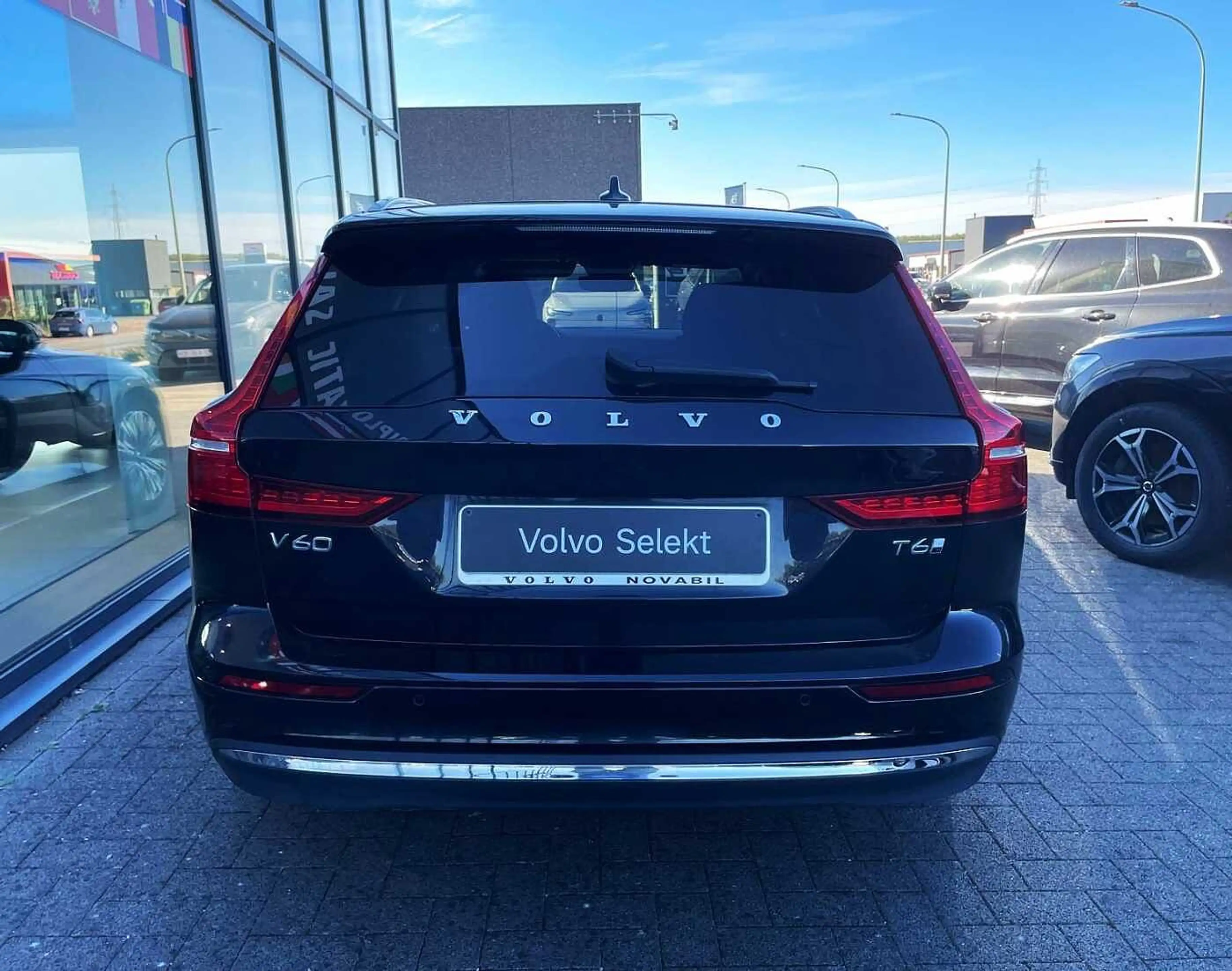 Volvo V60 Plus, T6 AWD Hybride rechargeable 'GARANTIE 3 ANS' — photo 5