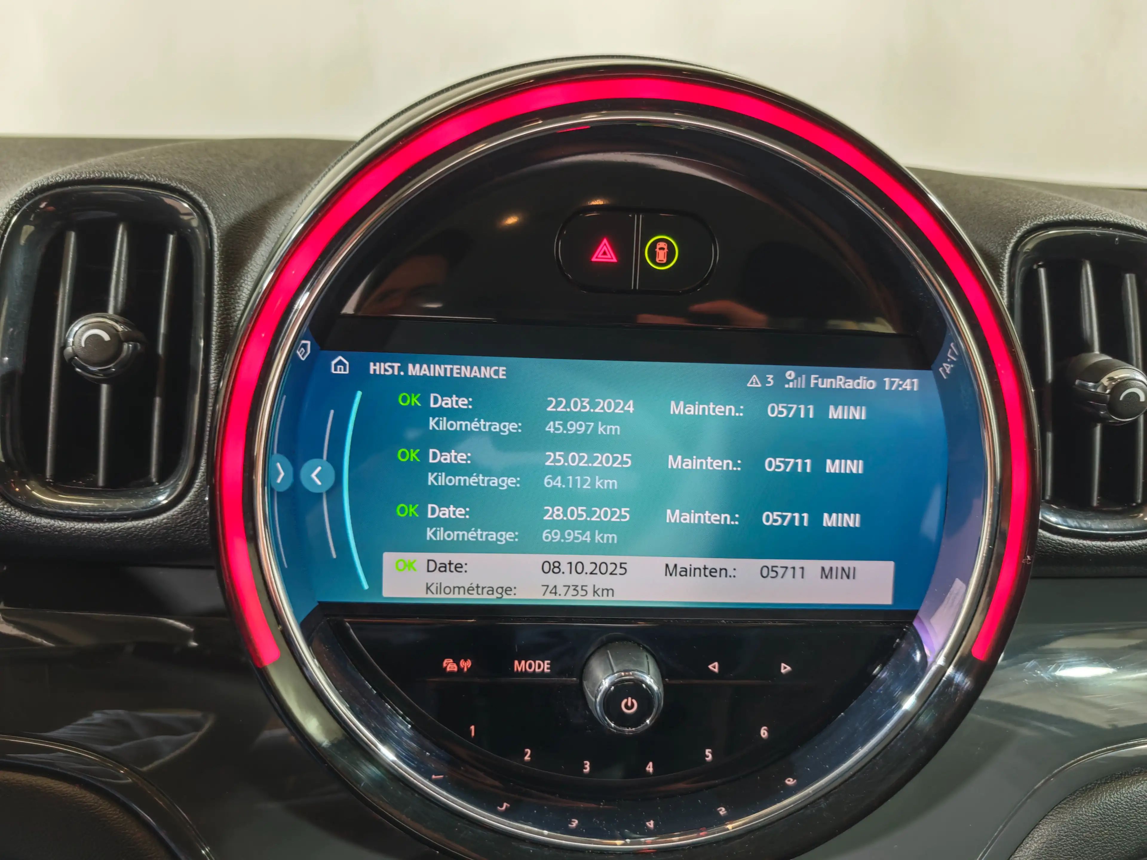MINI Cooper D Countryman ONE * LED * Carplay * TVA * 1er propriétaire — photo 15