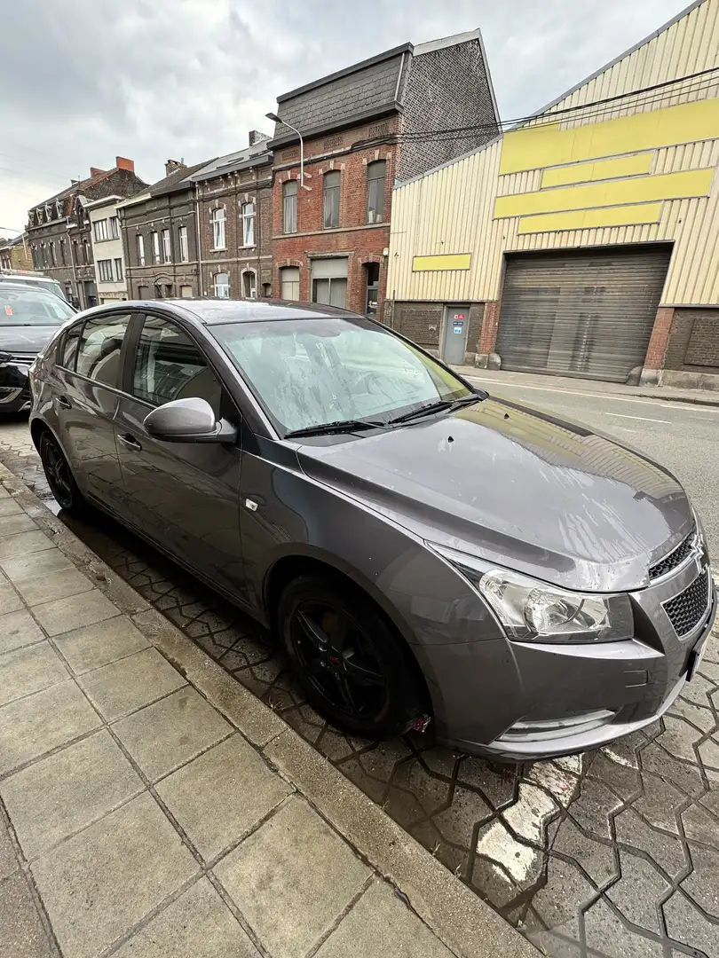 Chevrolet Cruze hatchback 1.7 TDCi Euro 5 - 2