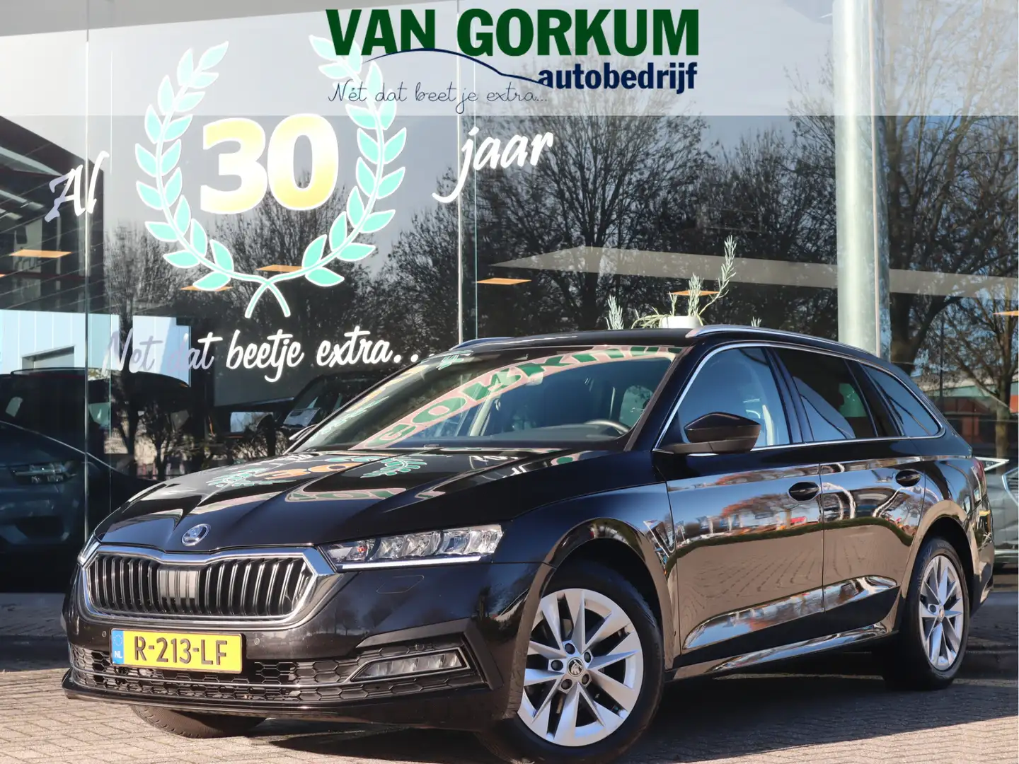 Skoda Octavia Combi 1.0 e-TSI Business Edition Plus Automaat Noir - 1