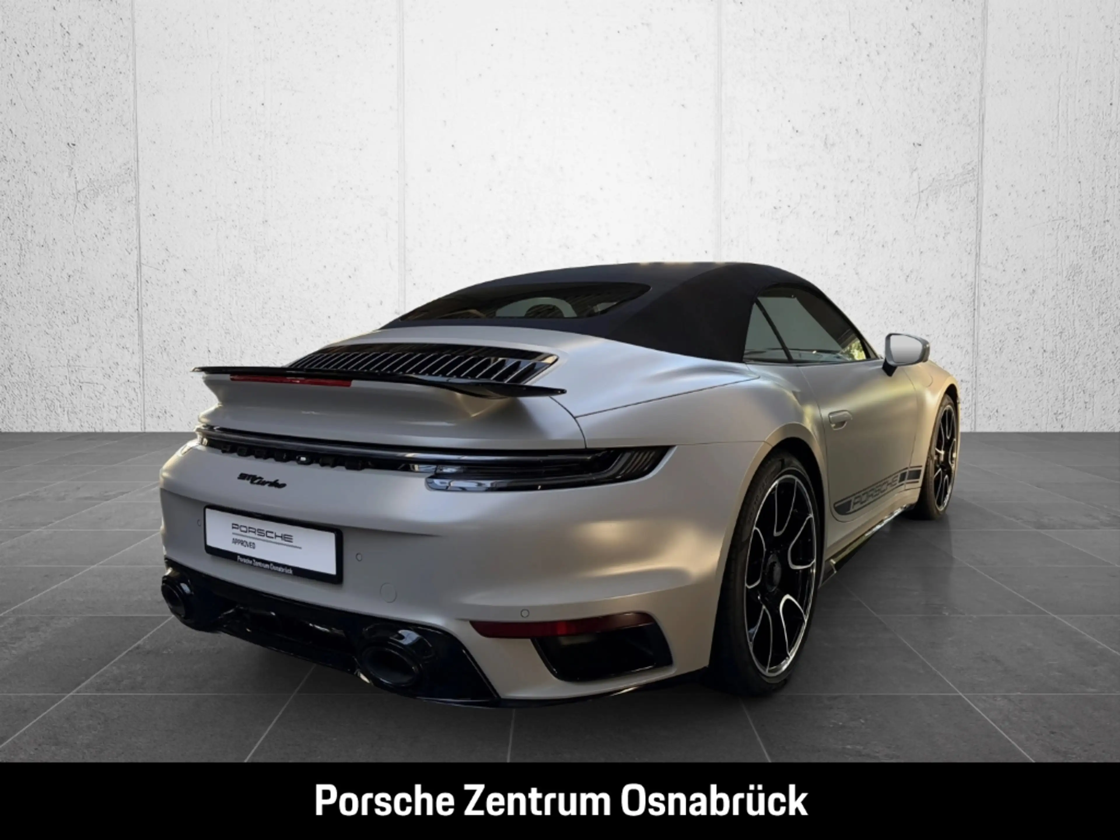 Porsche 992 (911) Turbo Cabriolet — photo 7