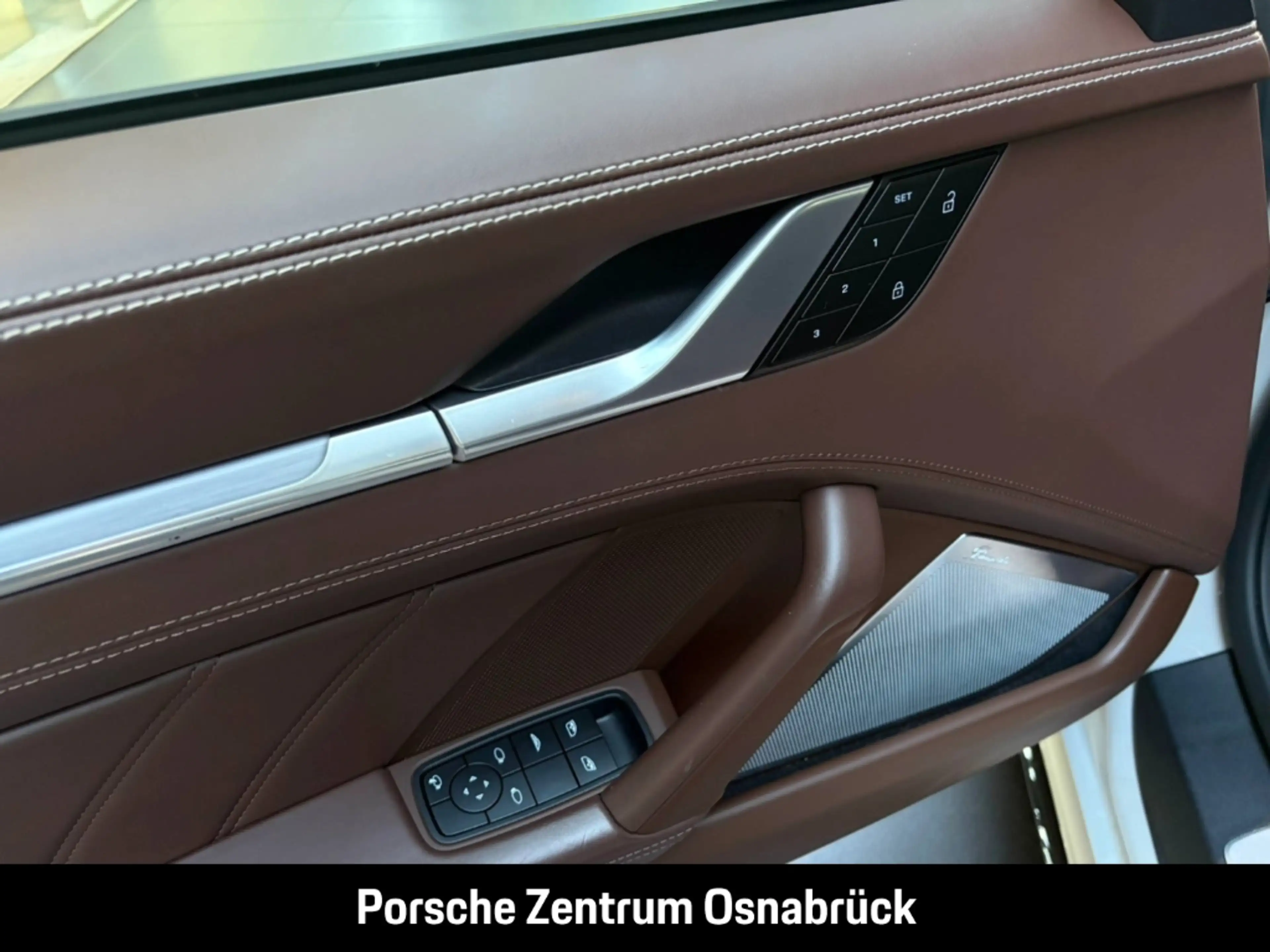 Porsche 992 (911) Turbo Cabriolet — photo 5