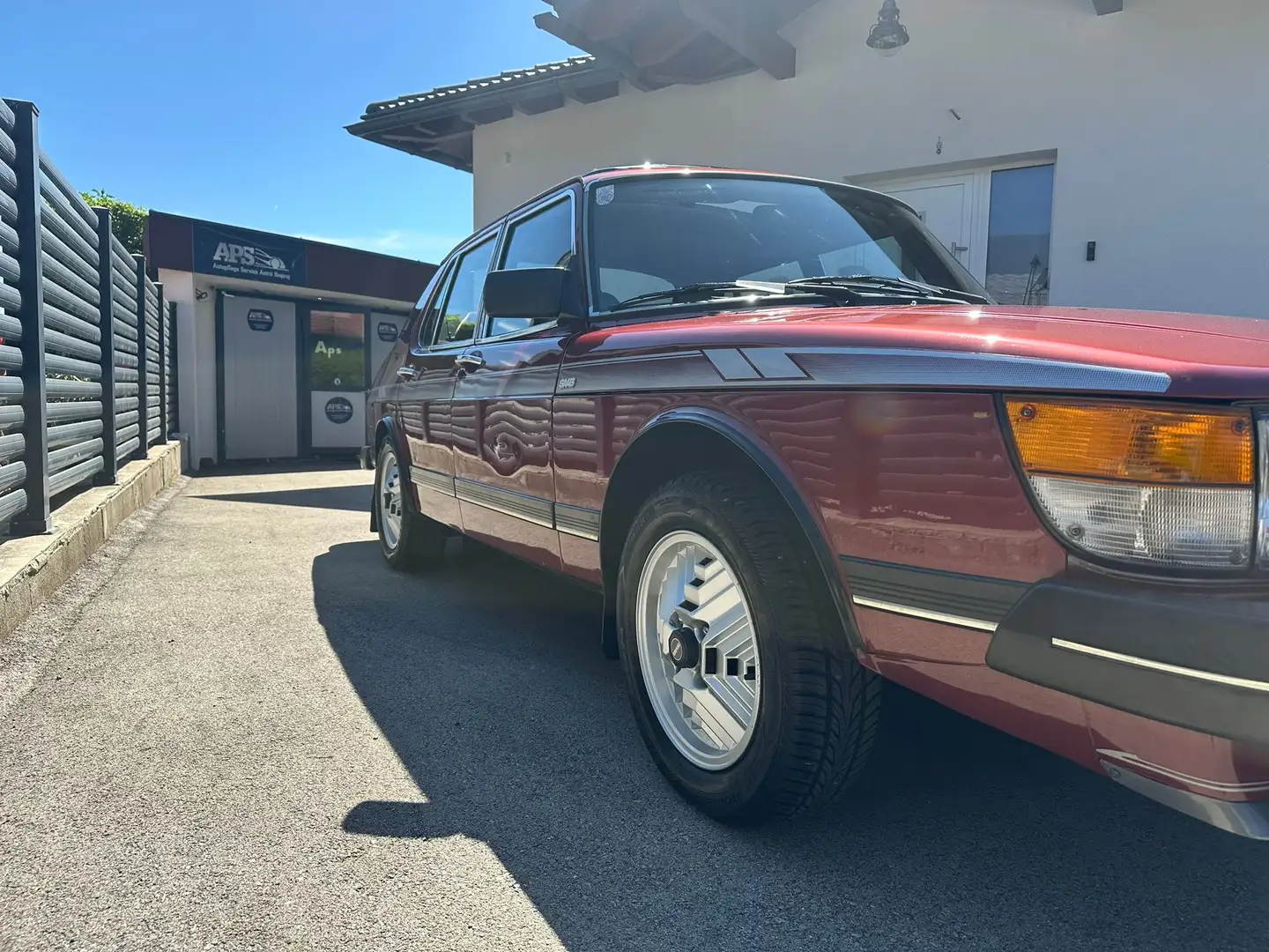 Saab 900 900 4 SN Rot - 2
