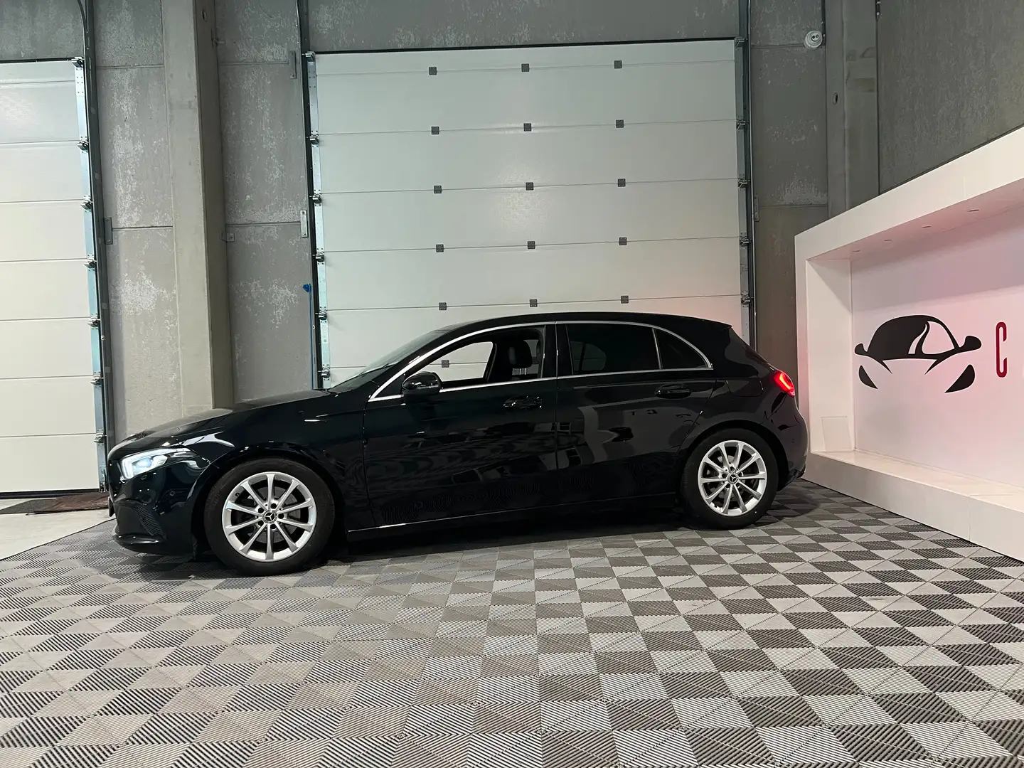 Mercedes-Benz A 200 Business Solution (EU6d-TEMP)**MARCHAND OU EXPORT* Czarny - 2