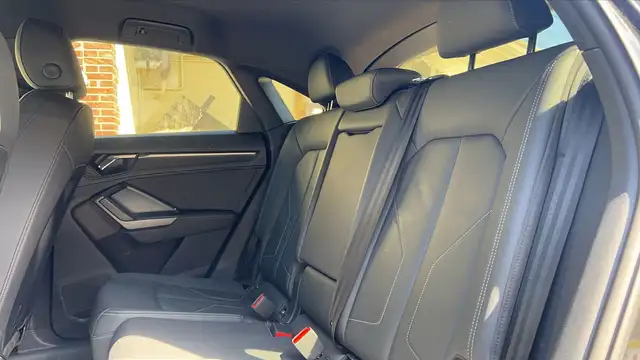 Audi Q3 view 9