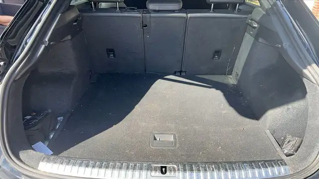 Audi Q3 view 14