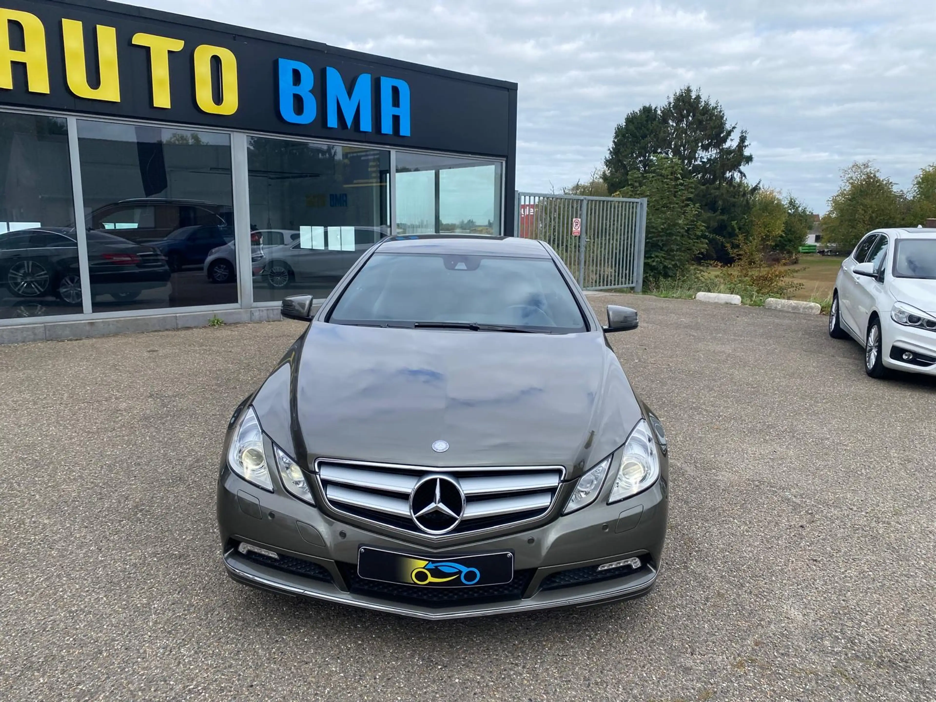 Mercedes-Benz E 220 COUPE BE Avantgarde ** GARANTIE ** CAR PASS ** — photo 2