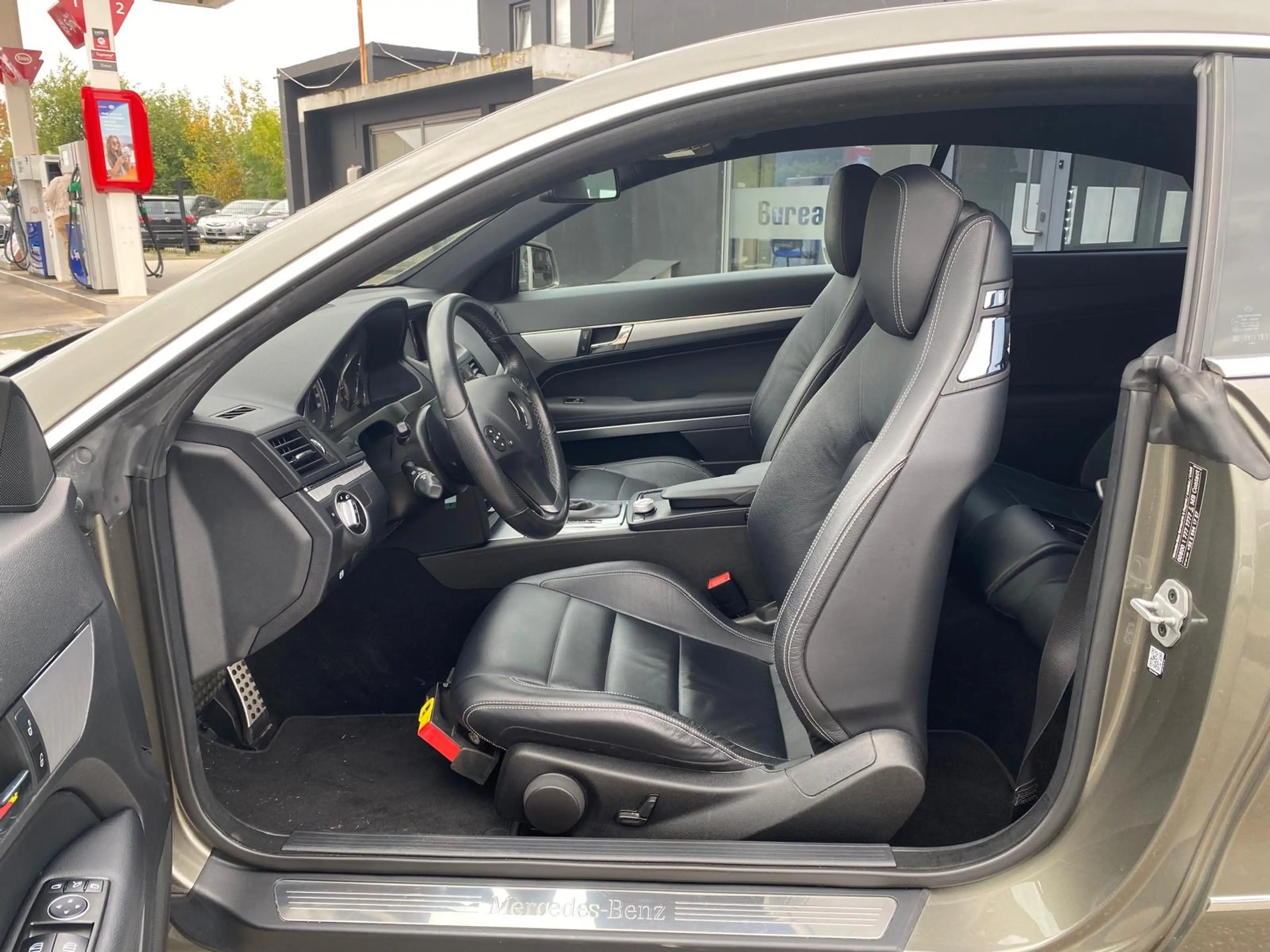 Mercedes-Benz E 220 COUPE BE Avantgarde ** GARANTIE ** CAR PASS ** — photo 10