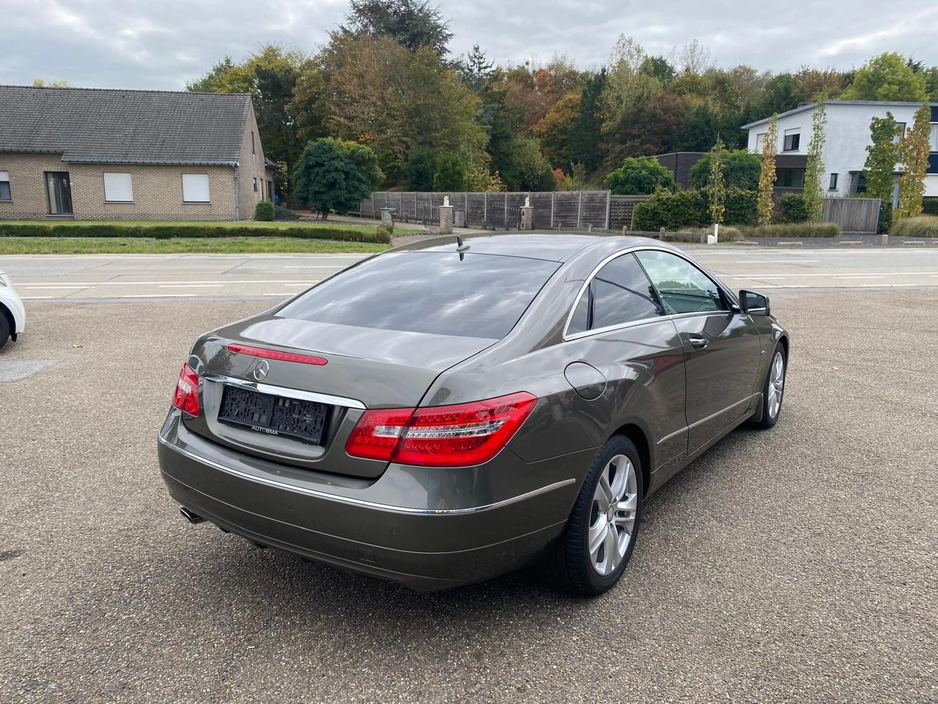 Mercedes-Benz E 220 COUPE BE Avantgarde ** GARANTIE ** CAR PASS ** — photo 5