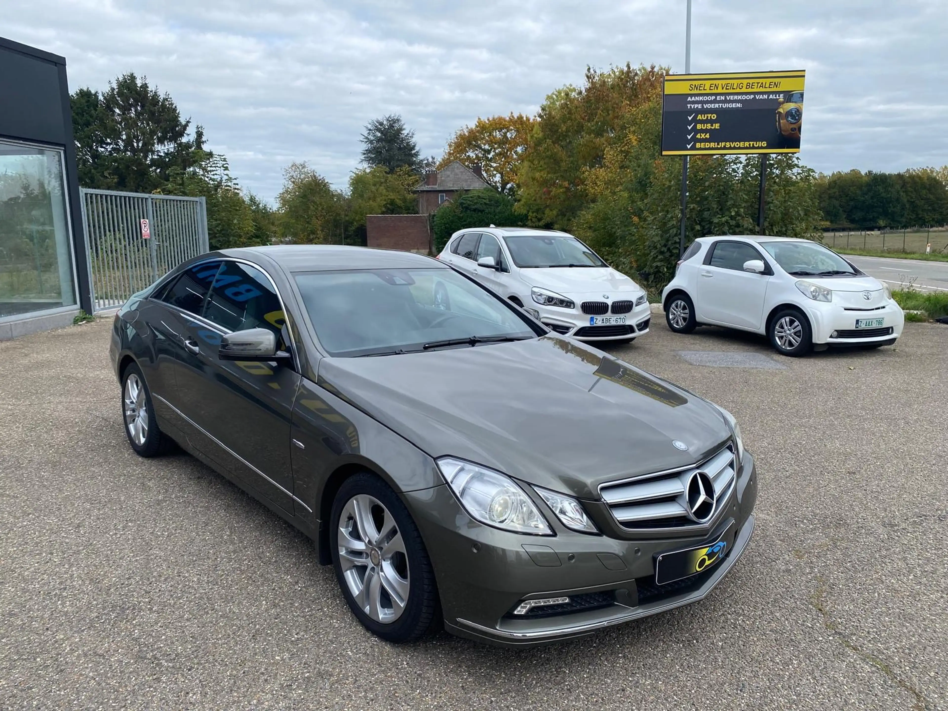 Mercedes-Benz E 220 COUPE BE Avantgarde ** GARANTIE ** CAR PASS ** — photo 3