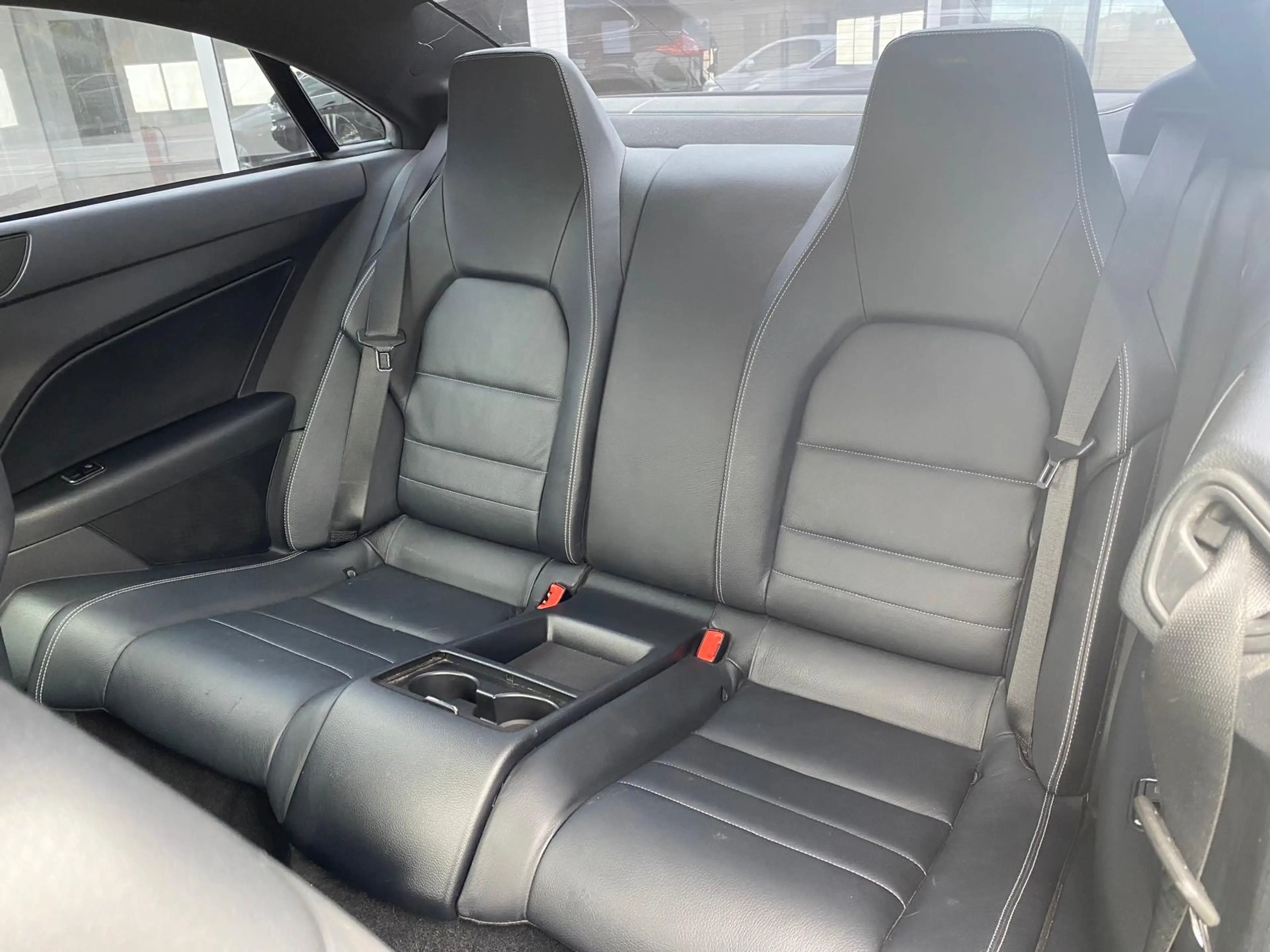 Mercedes-Benz E 220 COUPE BE Avantgarde ** GARANTIE ** CAR PASS ** — photo 11