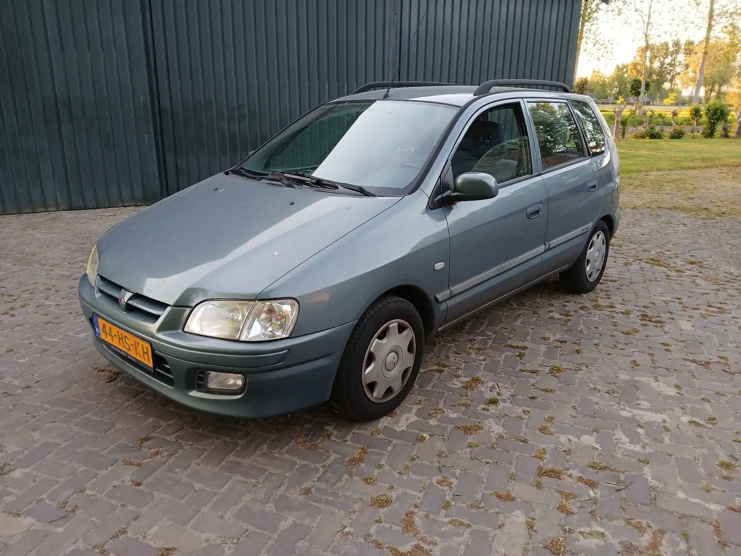 Mitsubishi Space Star 1.6 Diamond Зелёный - 1