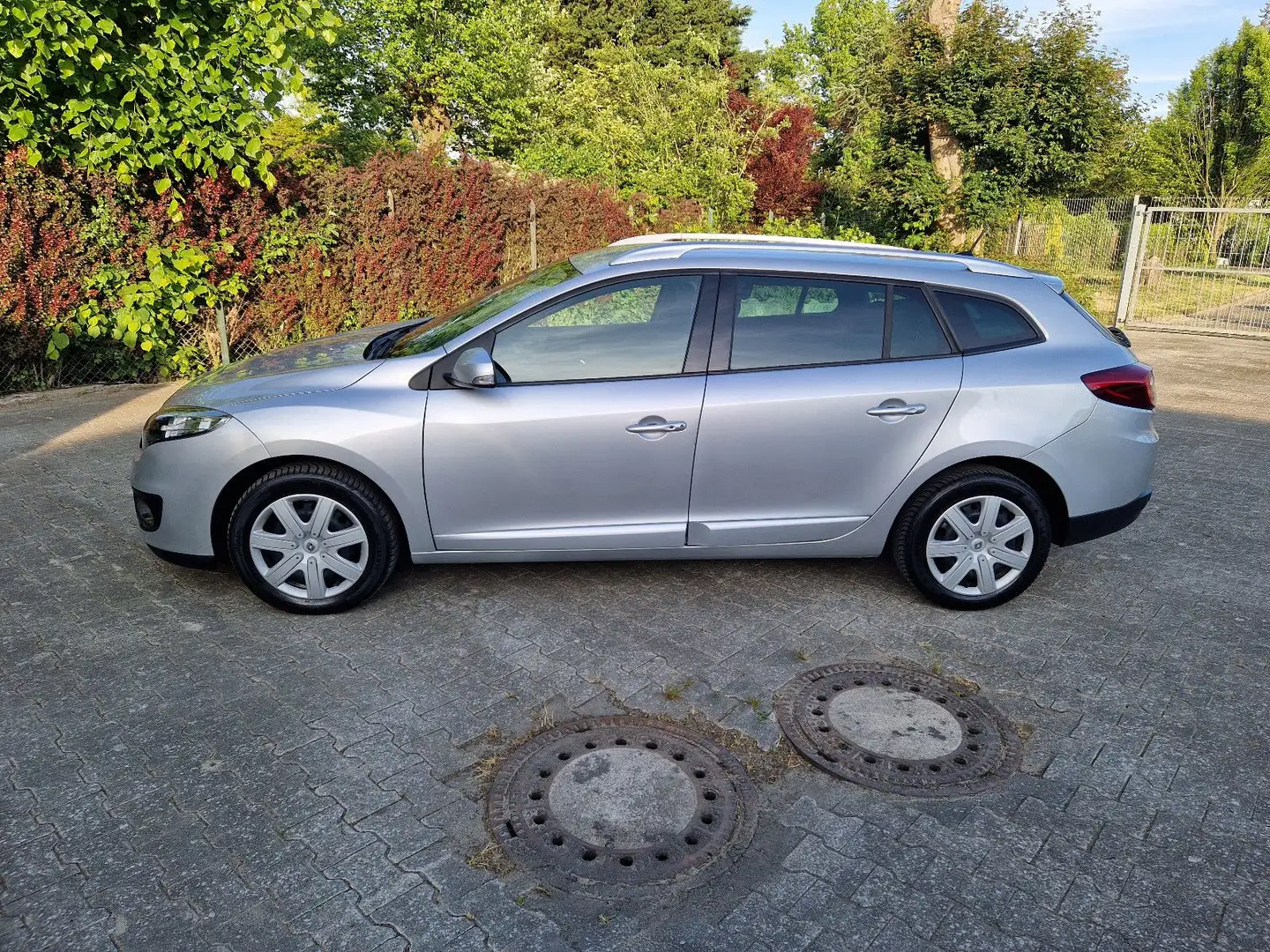 Renault Megane III Grandtour Dynamique Navi PDC Tempo Szürke - 2