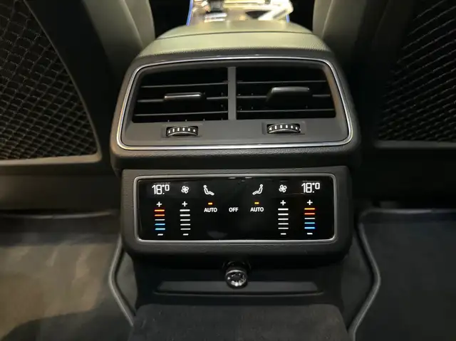 Audi S6 view 18