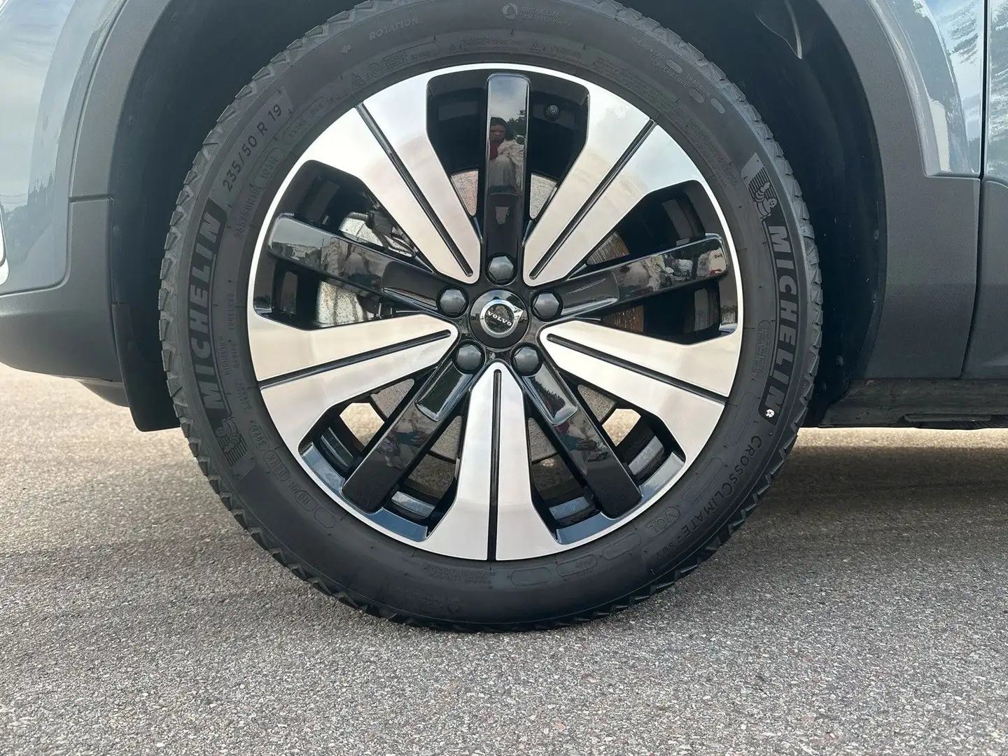 Volvo XC40 Recharge Single Core LED Grau - 2