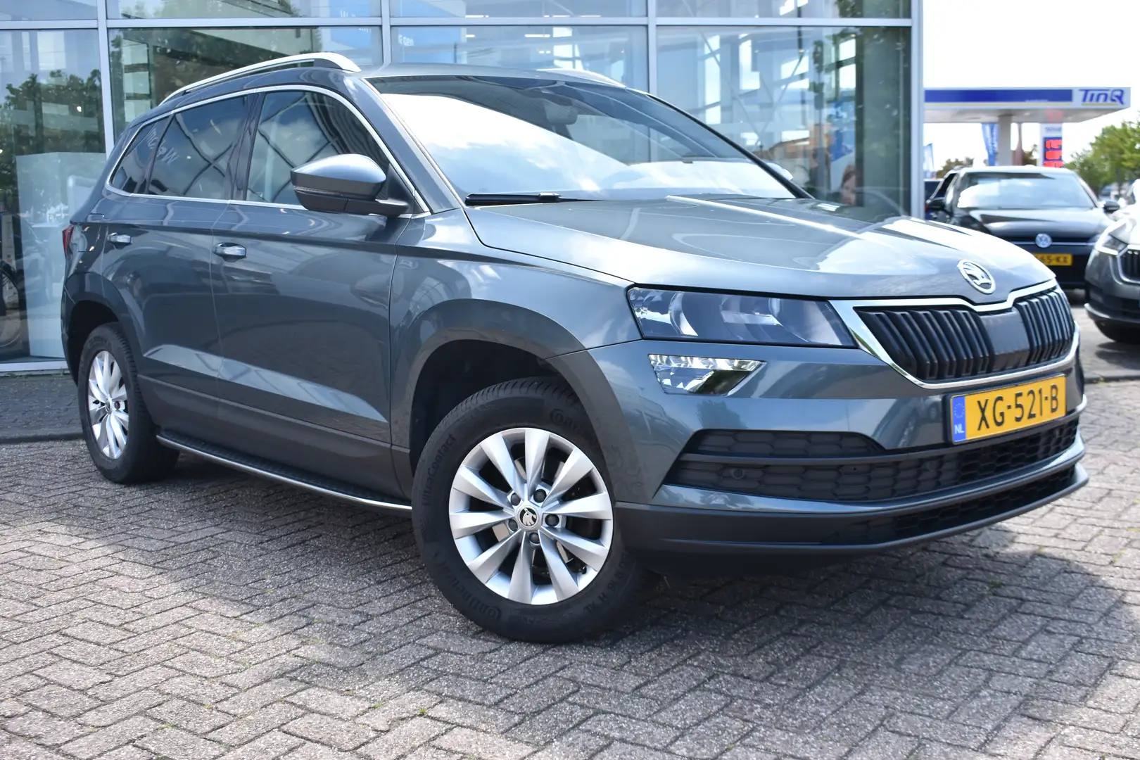 Skoda Karoq 1.0 TSI 116PK DSG-7 Clever Edition | NAVIGATIE | S Grijs - 2